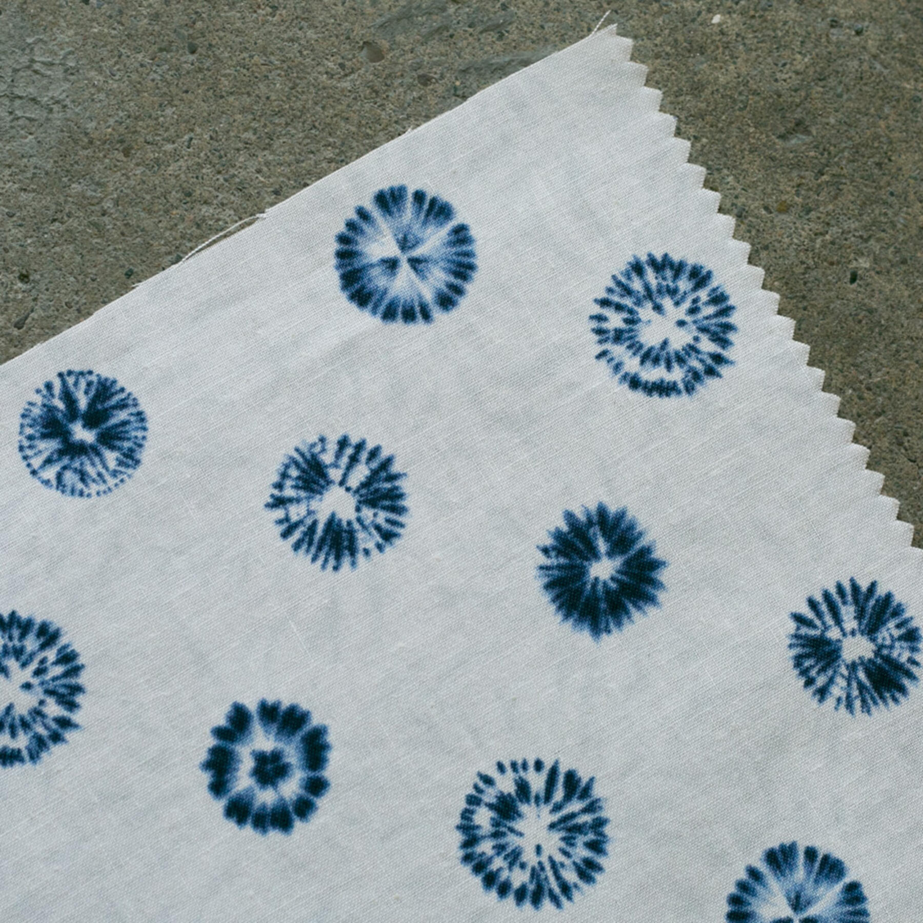 gustin #843 japan shibori starburst - white
