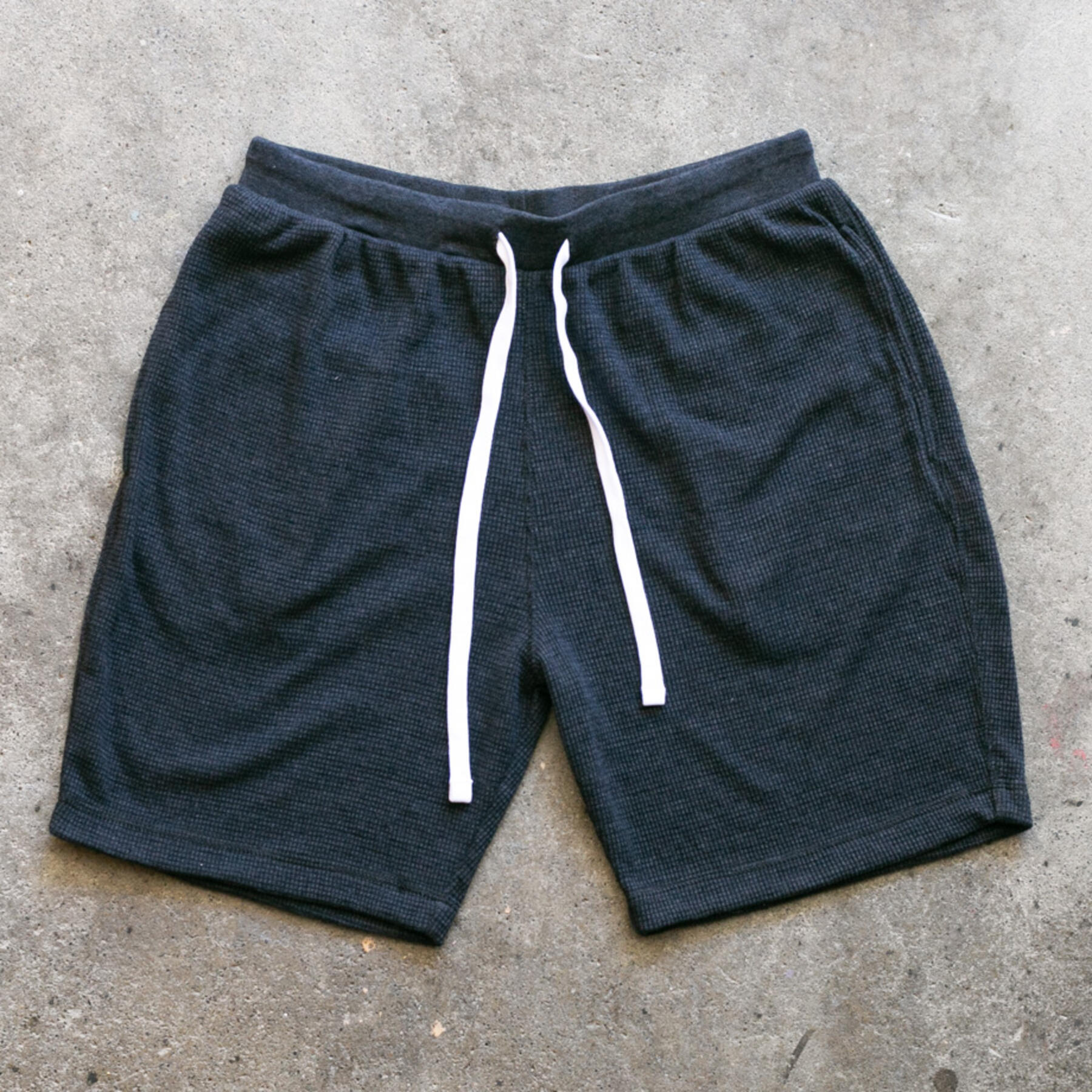 gustin waffle sweatshorts - charcoal