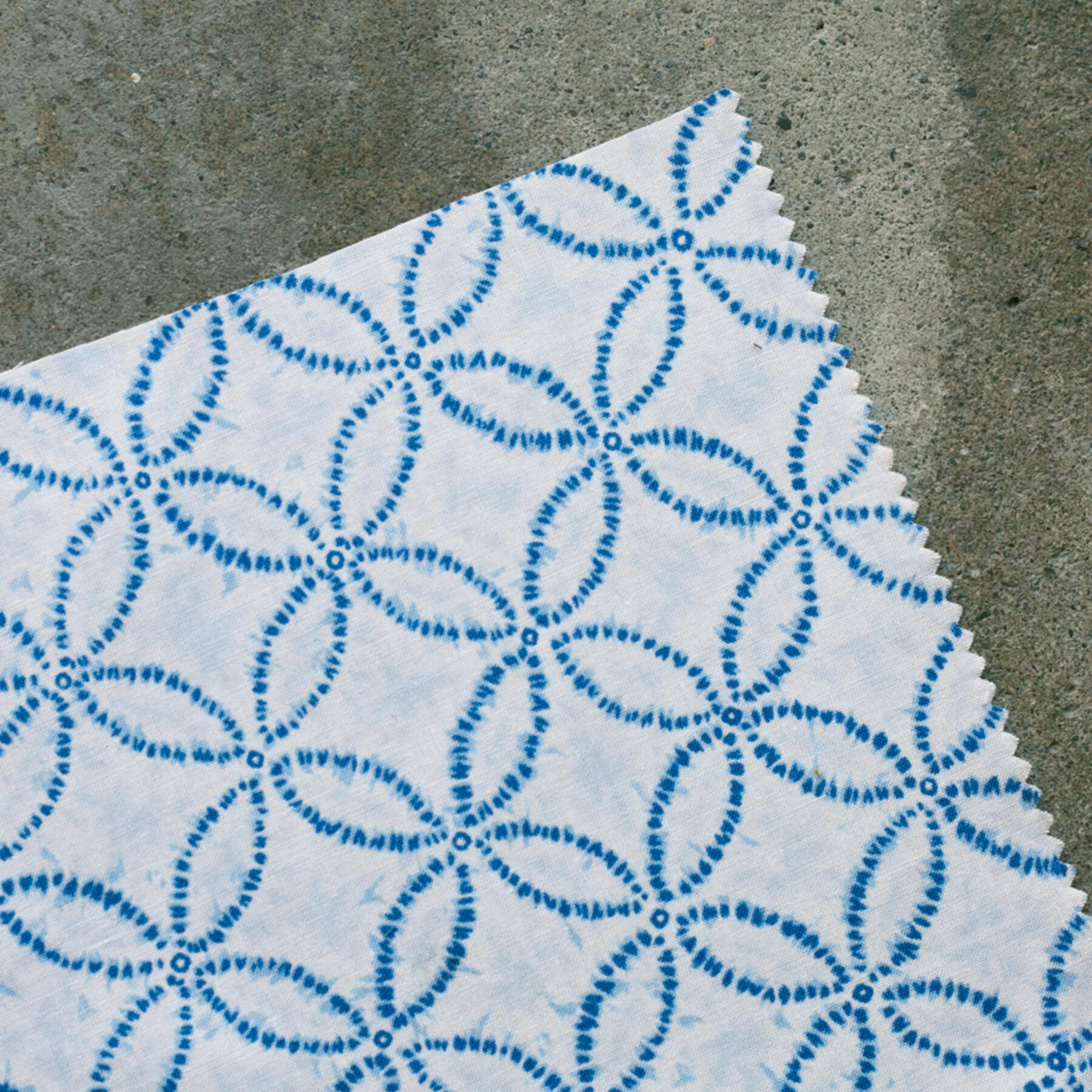 gustin #863 japan shibori dye - white rings