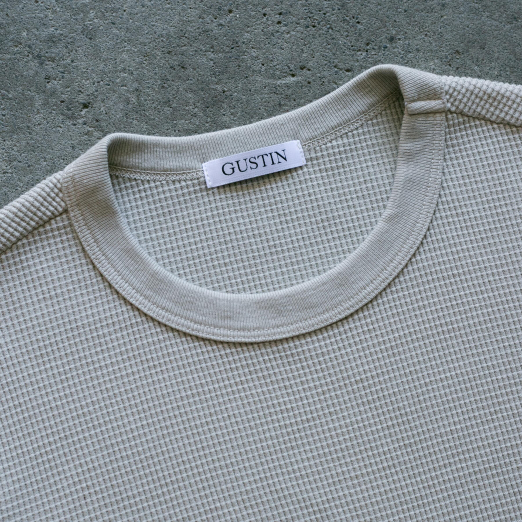gustin waffle crewneck - grey cream