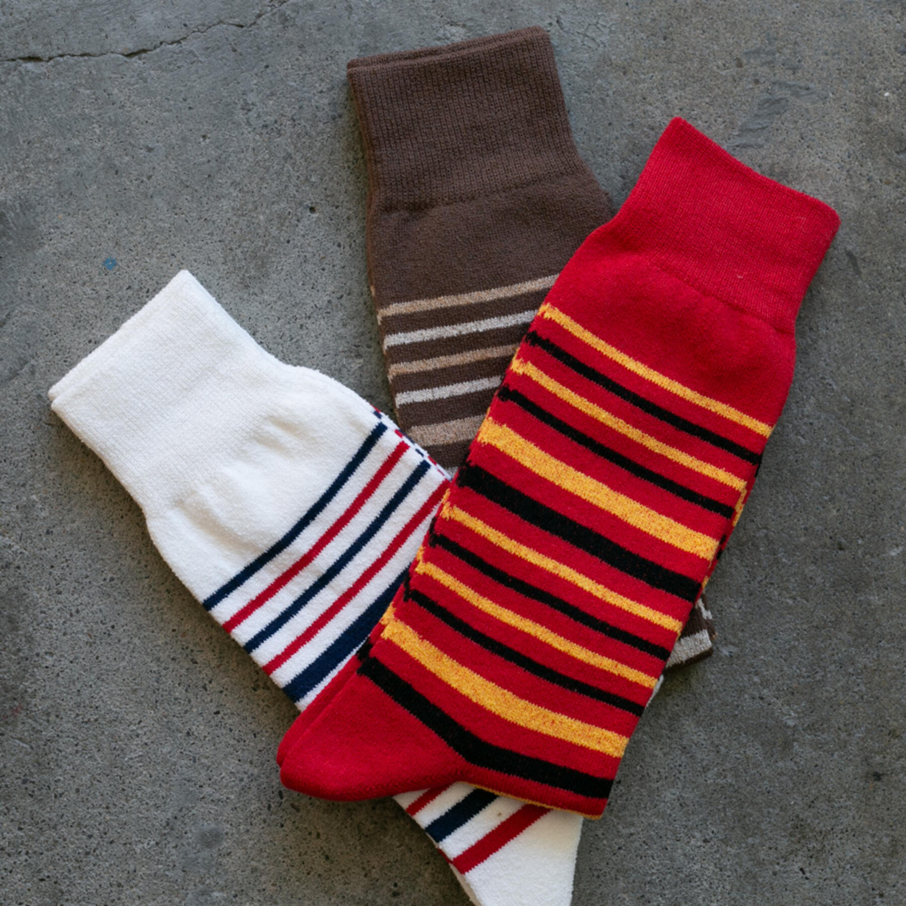 gustin japan wabi sabi stripe sock 3pk (white, red, brown)