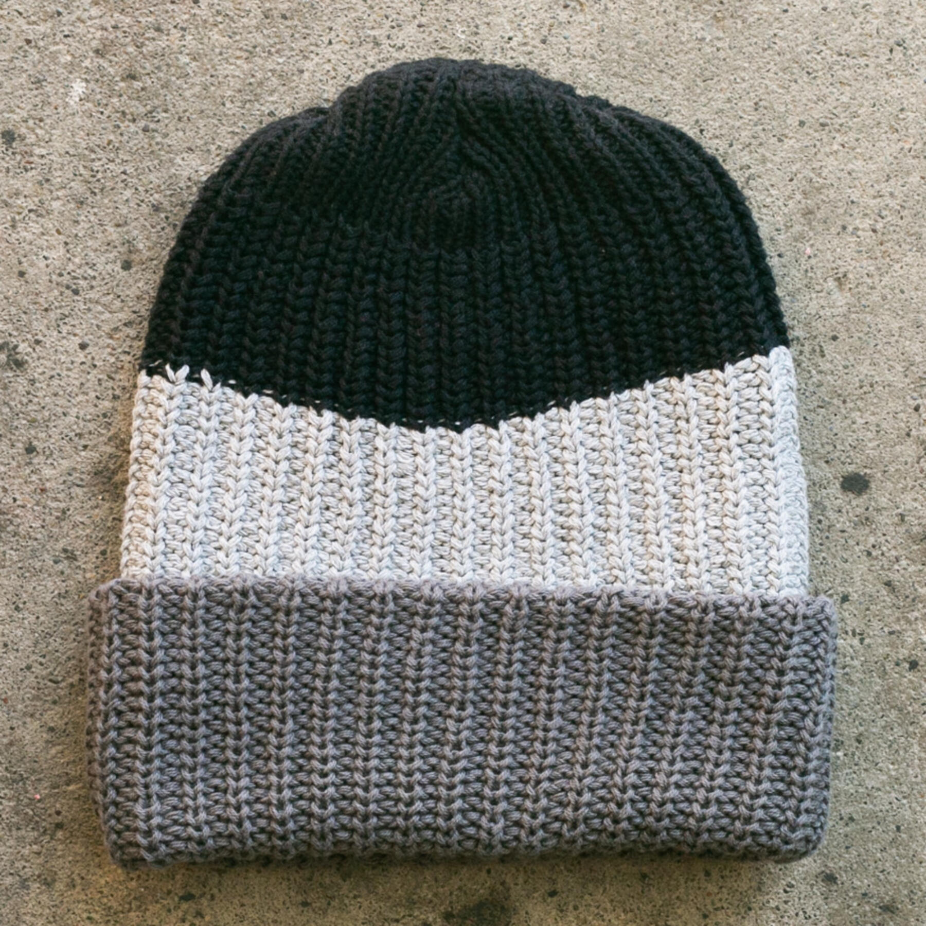 gustin color block beanie - blackxgreyxcharcoal