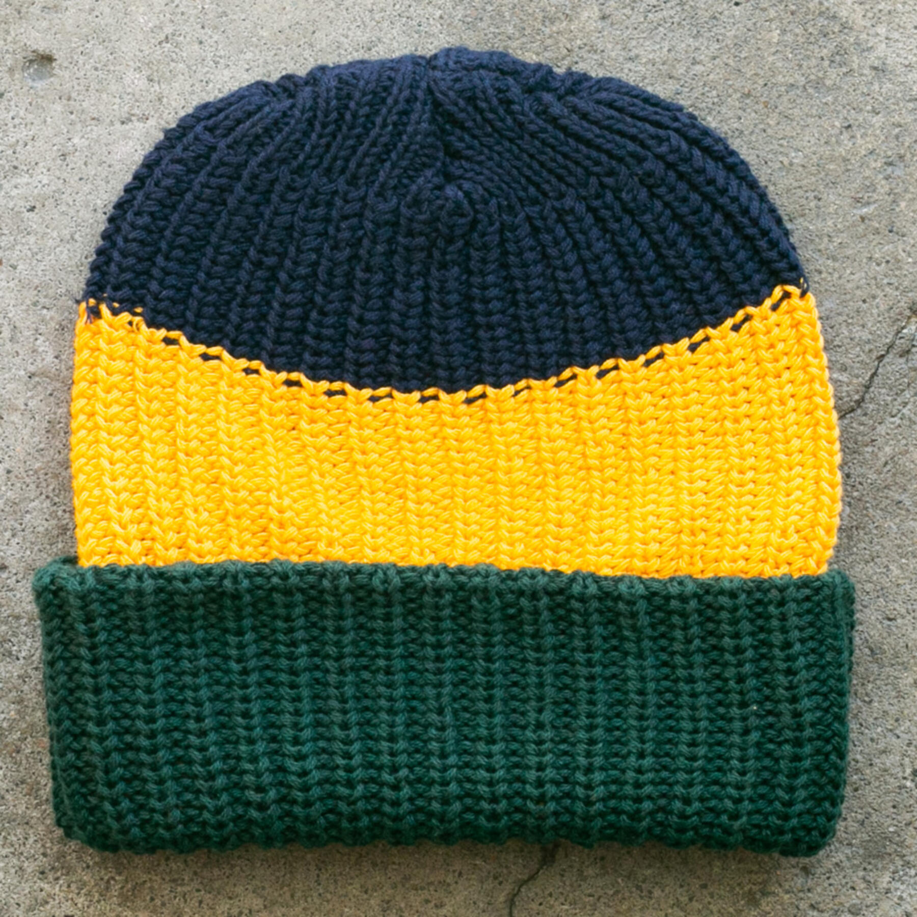 gustin color block beanie - navyxgoldxgreen