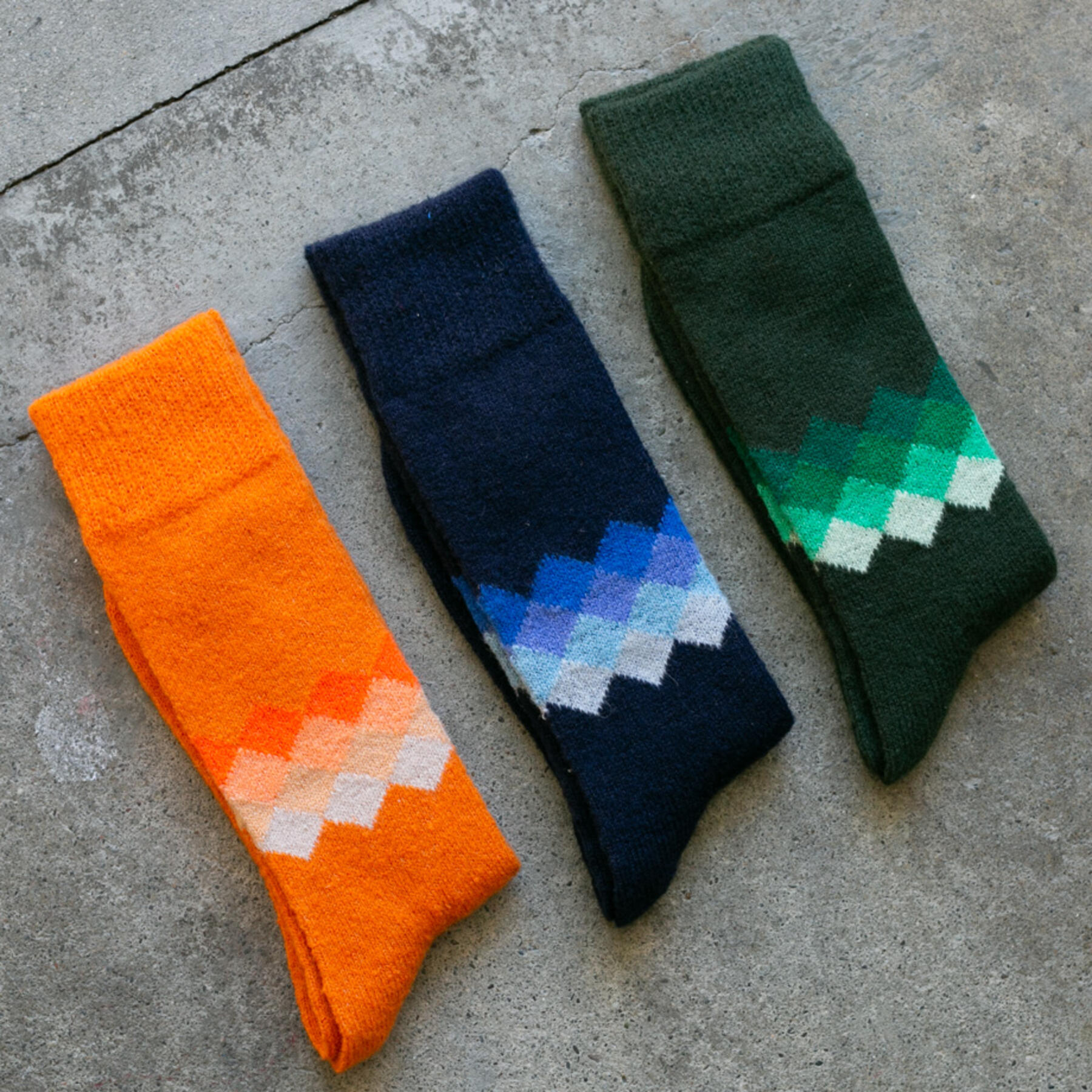 gustin japan retro argyle socks (navy, forest, orange)
