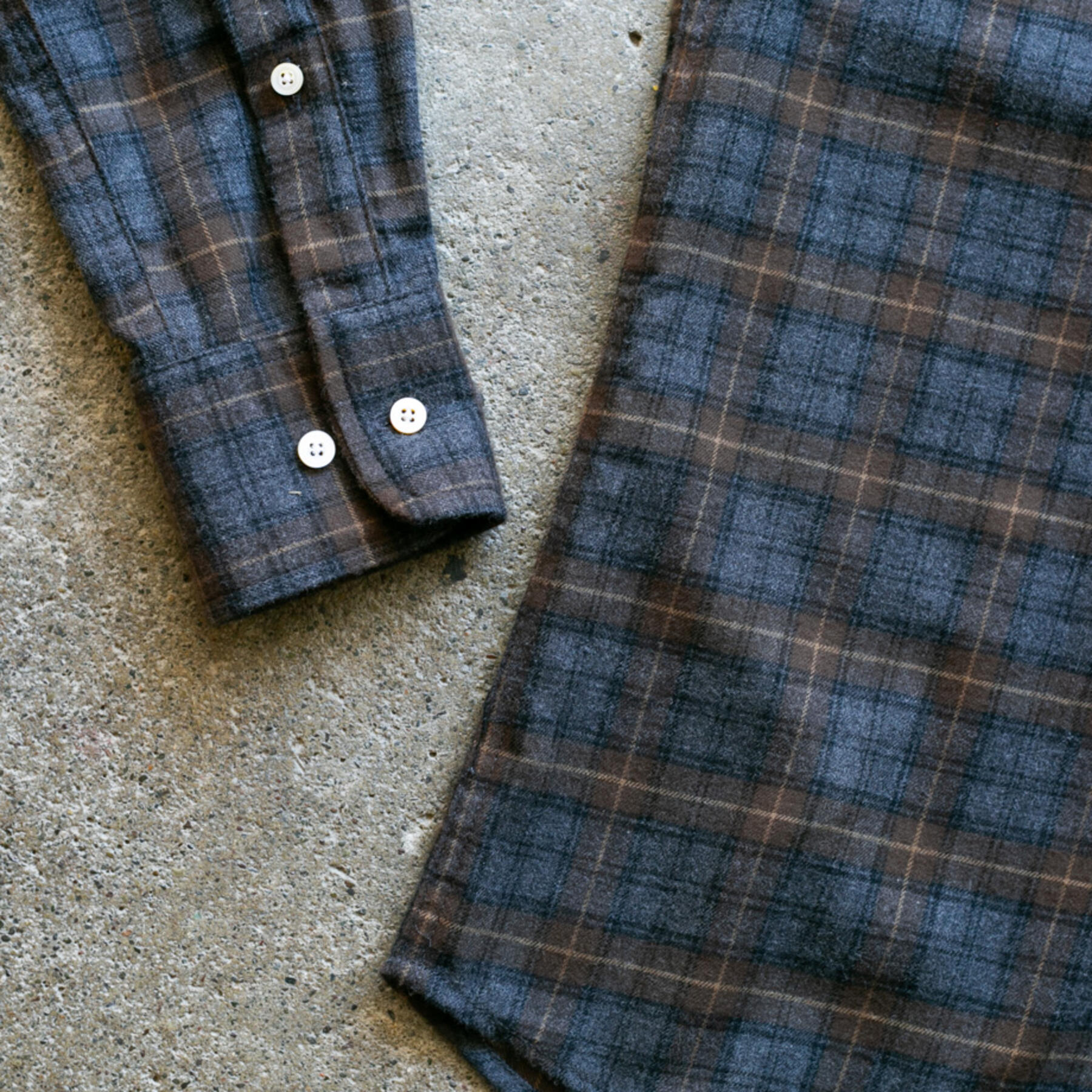gustin #879 ultrasoft retro flannel - ash wood