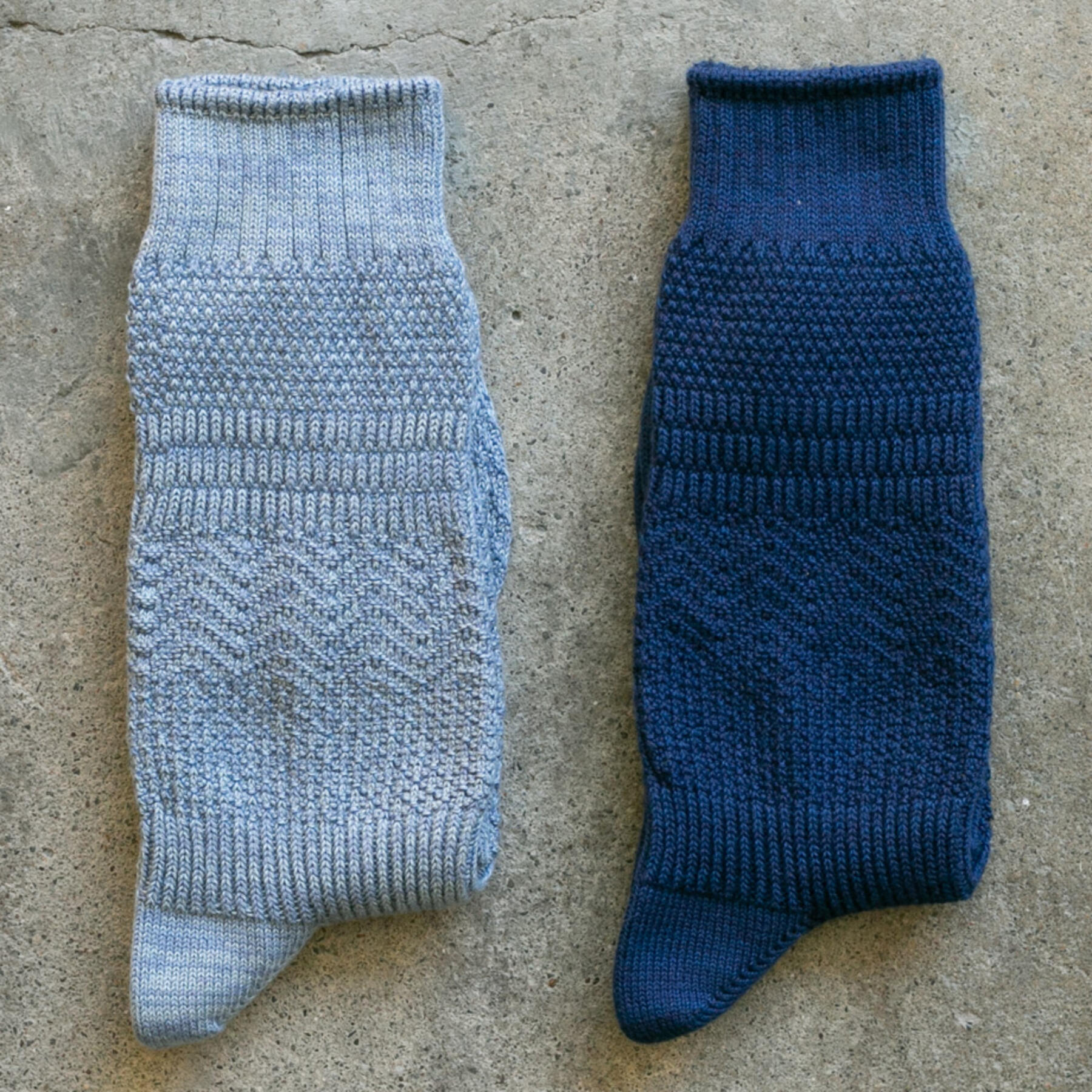 gustin japan moss stitch socks (navy, sky)