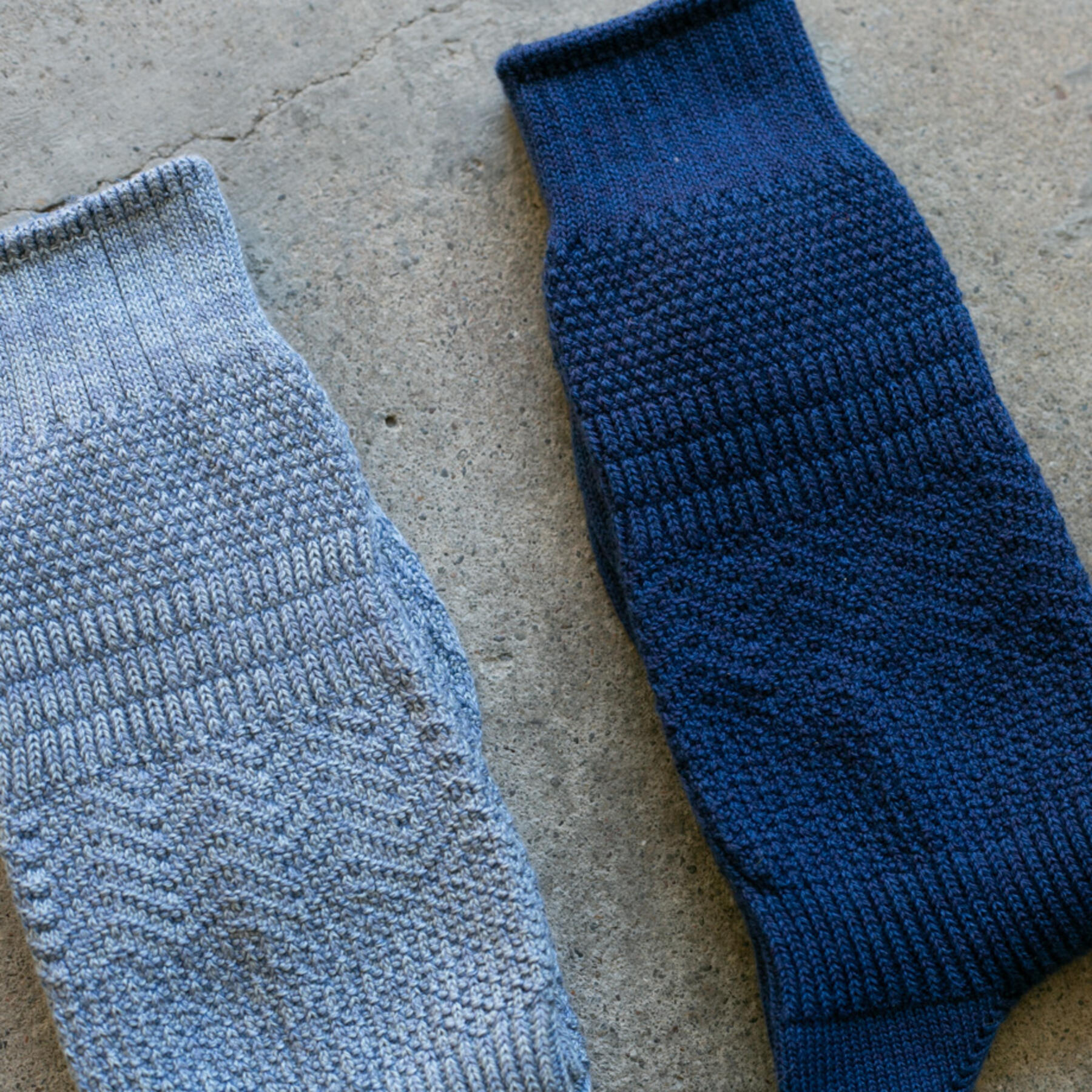gustin japan moss stitch socks (navy, sky)