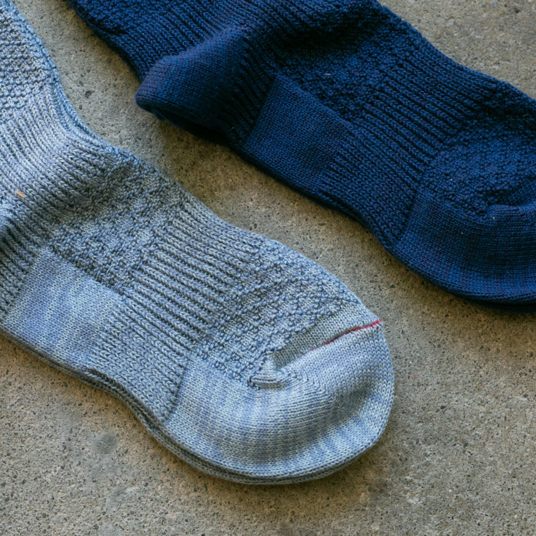 gustin japan moss stitch socks (navy, sky)