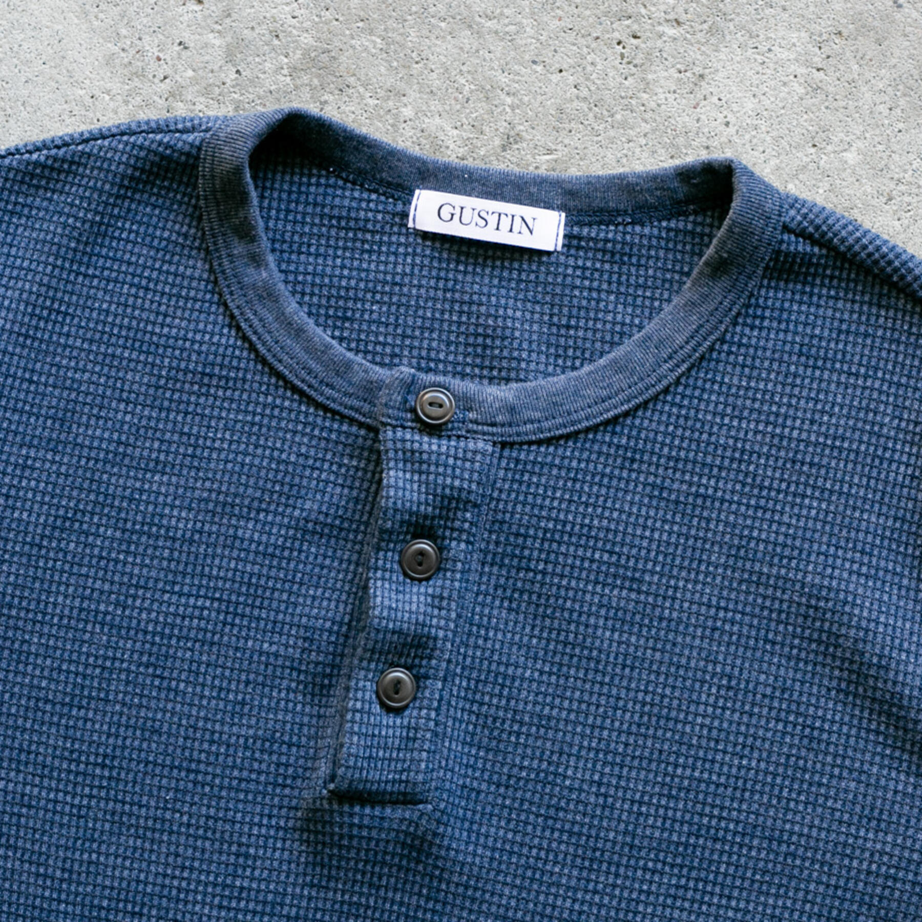 gustin waffle henley - vintage blue