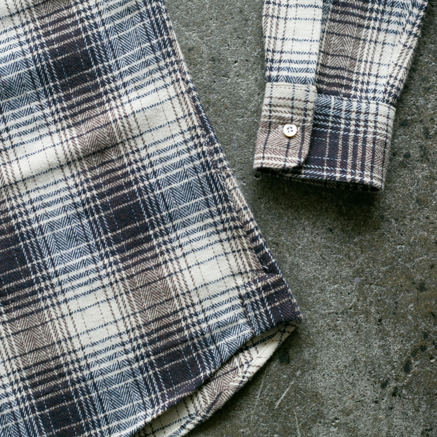 gustin #900 plaid herringbone - navy