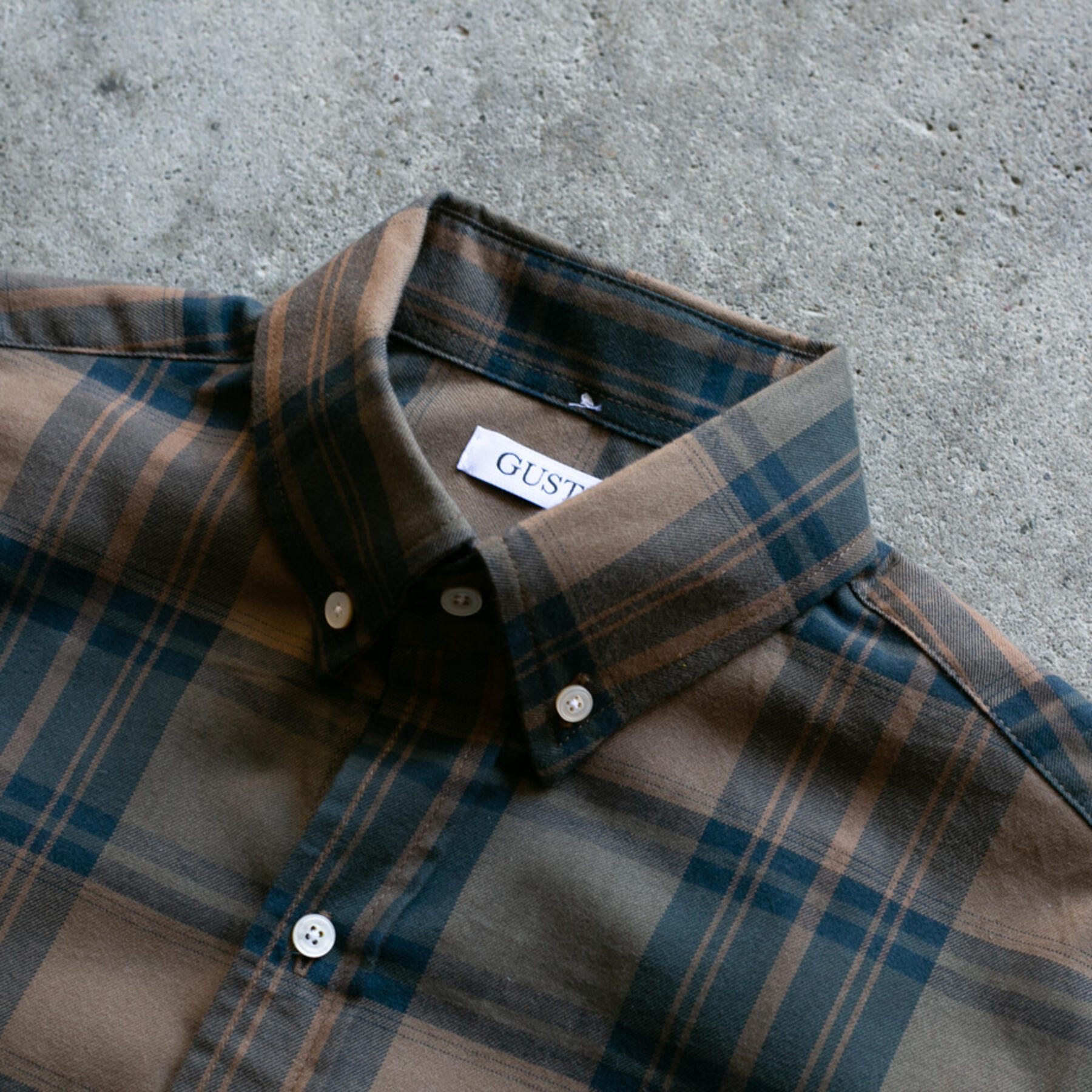 gustin #903 coffee navy plaid