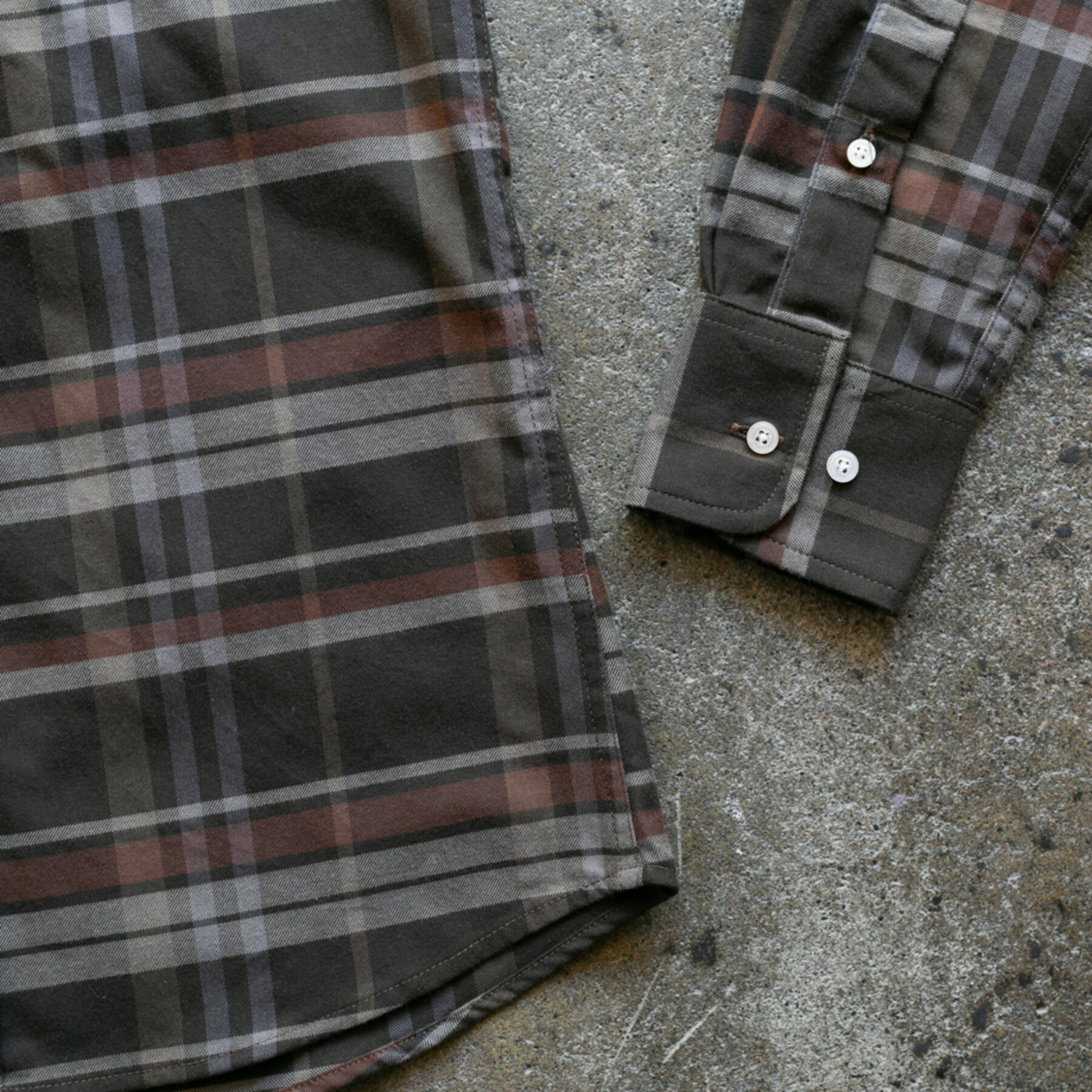 gustin #904 coffee cream plaid