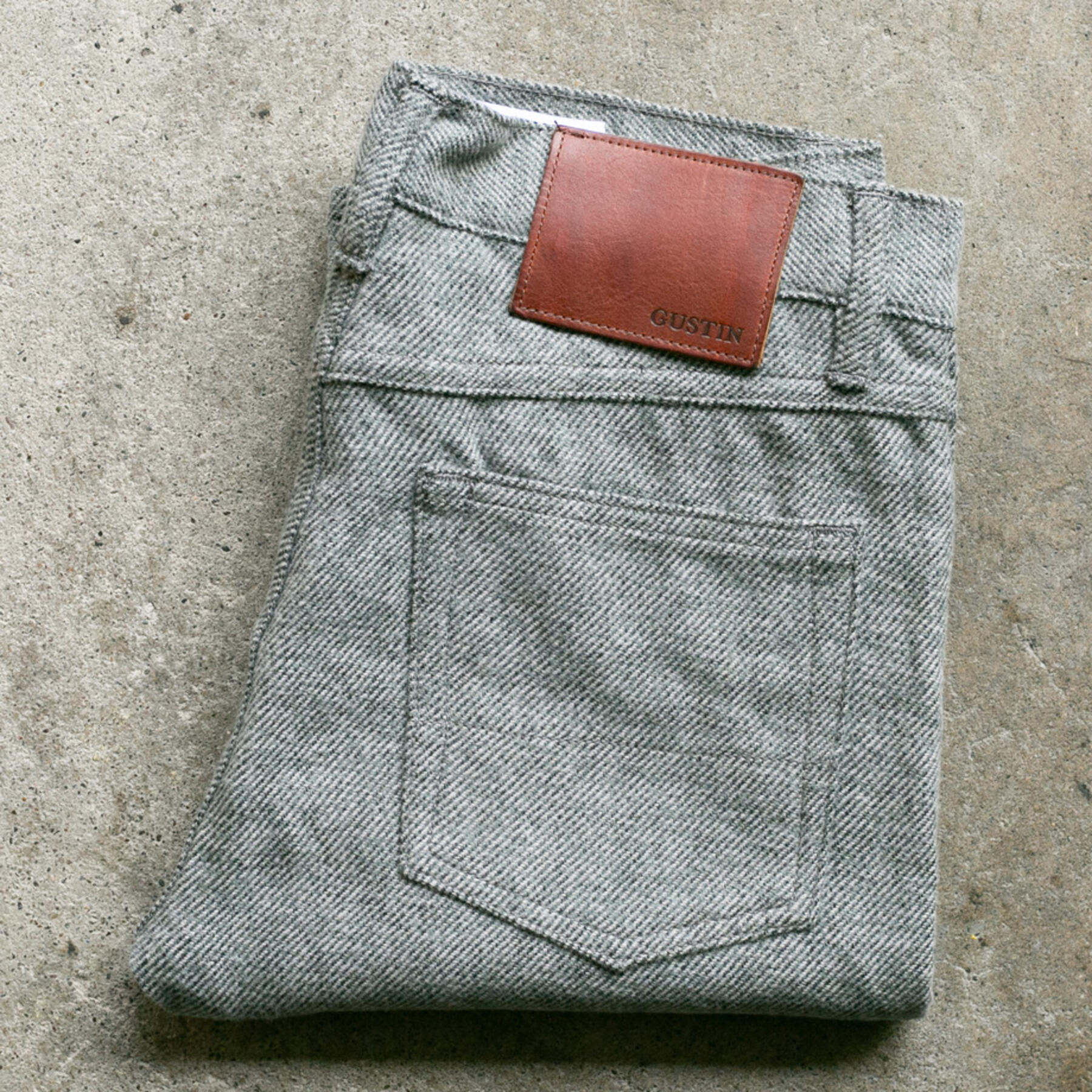 gustin #162 ultrasoft brindle - grey concrete