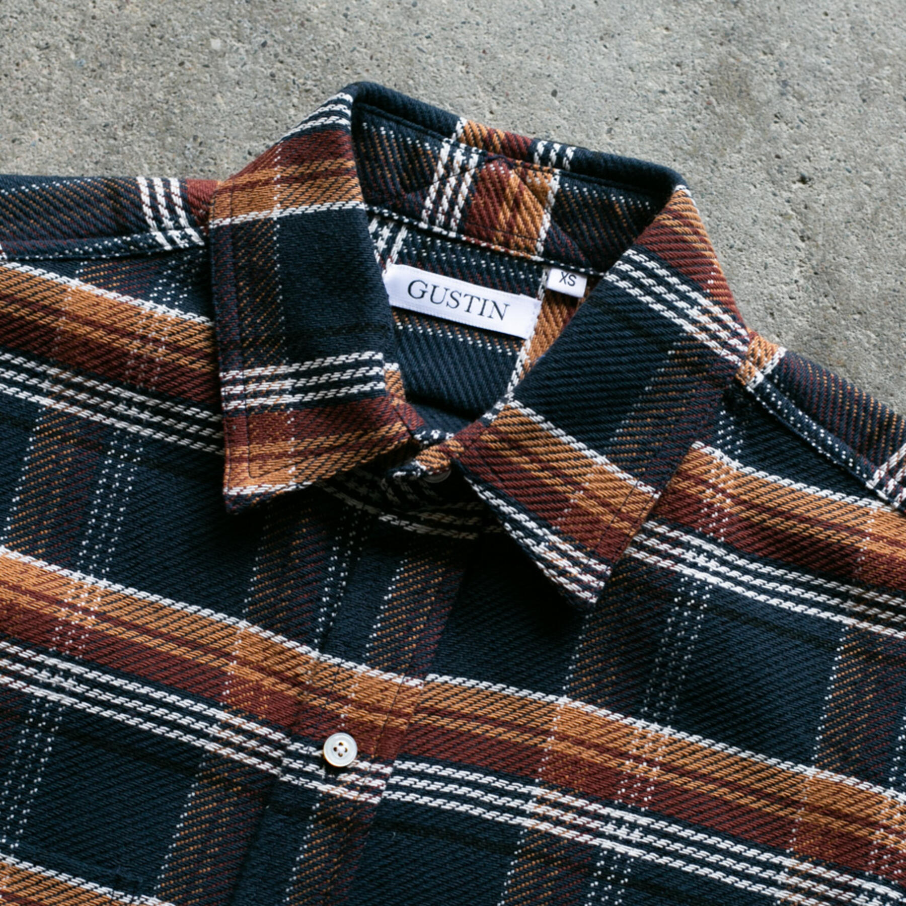gustin #915 retro loose weave plaid - wood navy