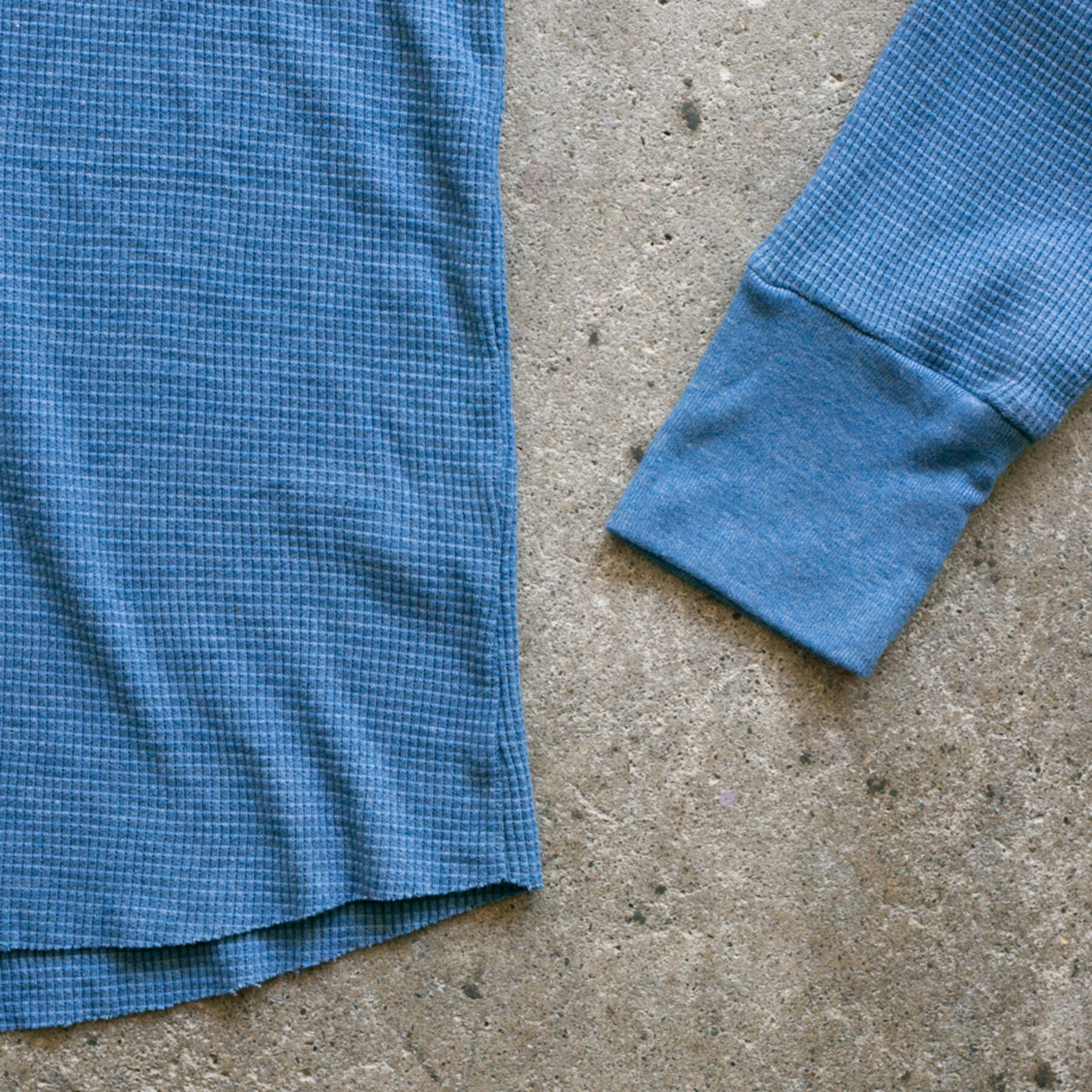 gustin waffle henley - faded azure