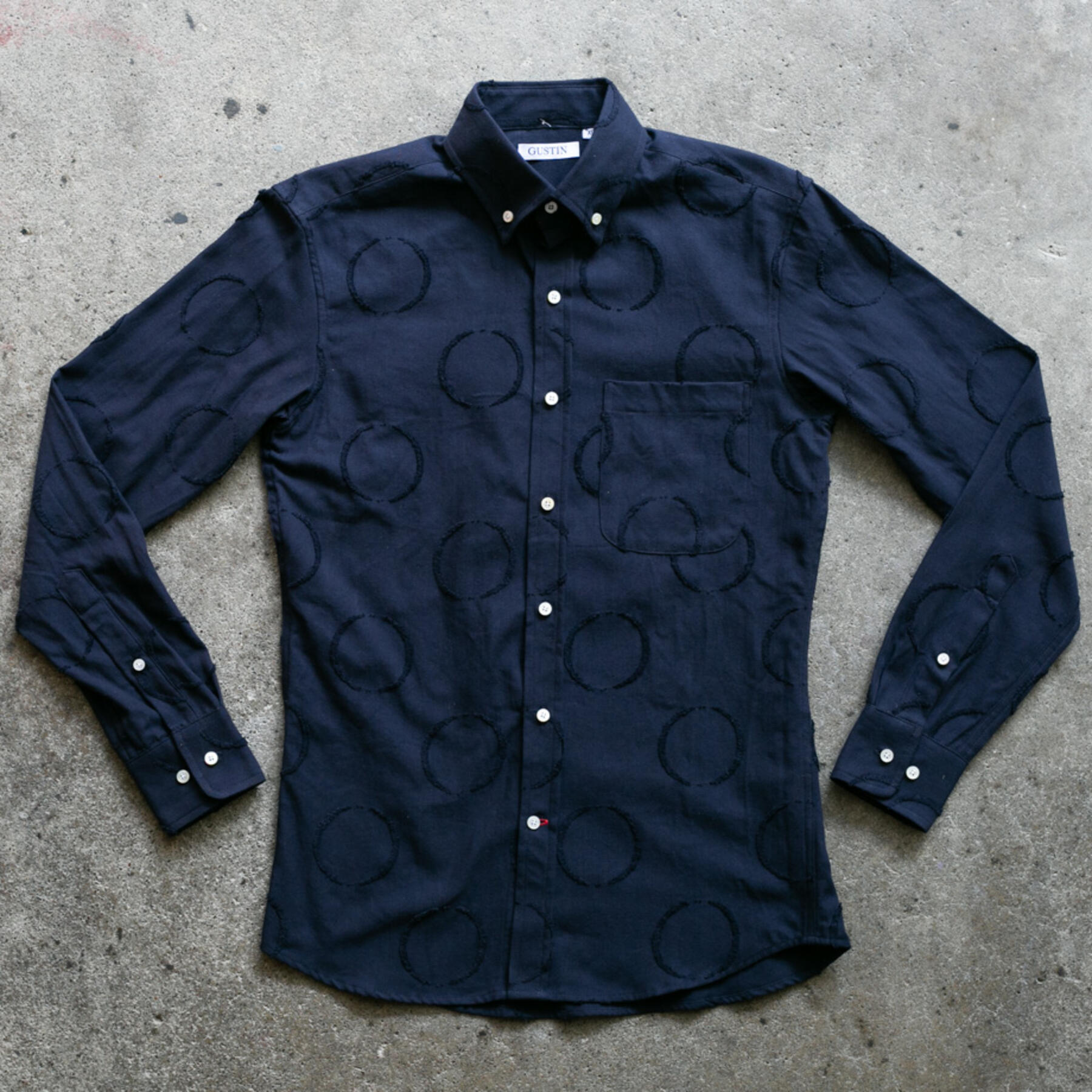 gustin #513 tufted circle shirt - navy