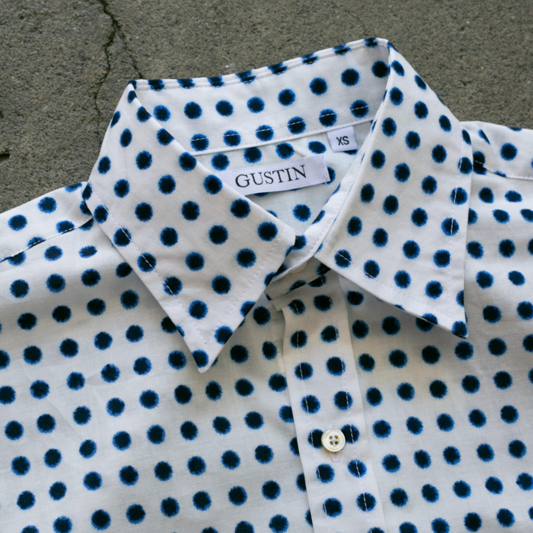 gustin #959 shibori dye dots short sleeve shirt - white