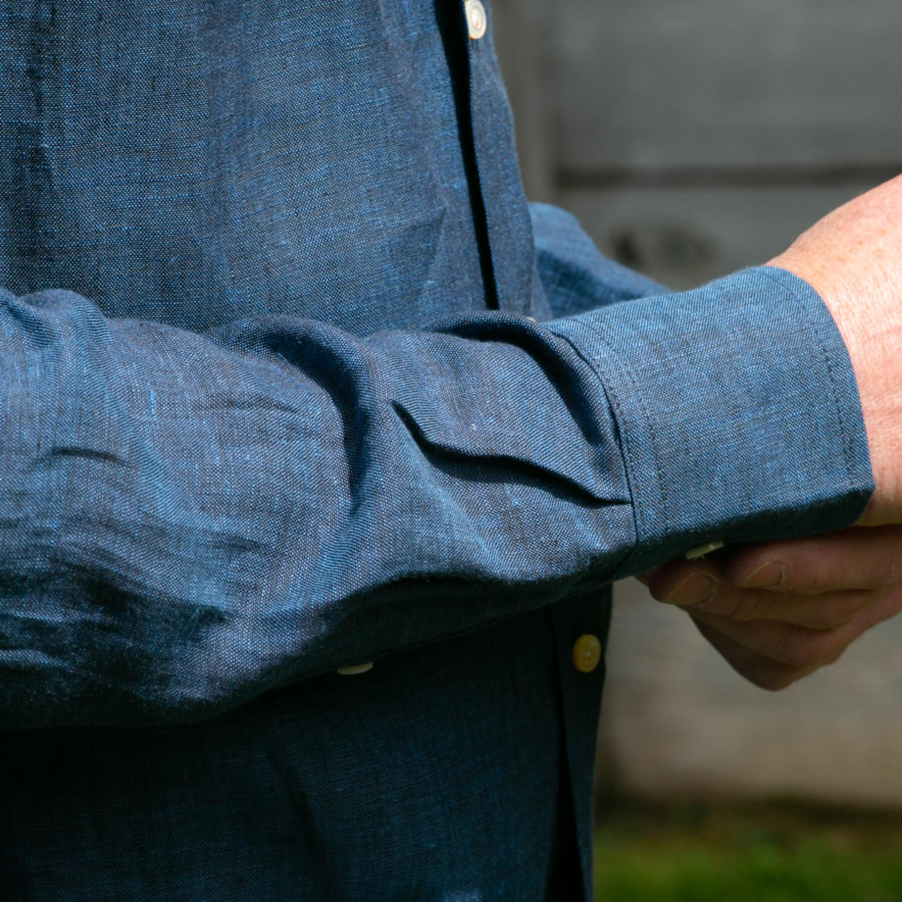 gustin #975 slub linen chambray - indigo