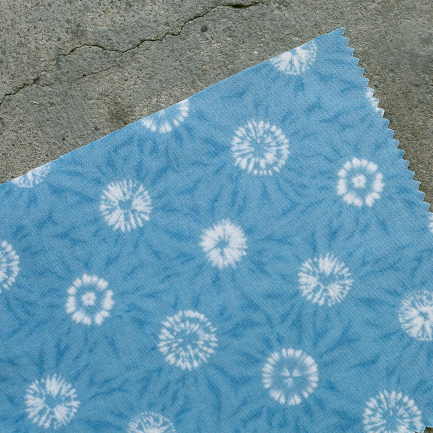 gustin #984 shibori dye starburst short sleeve shirt - sky