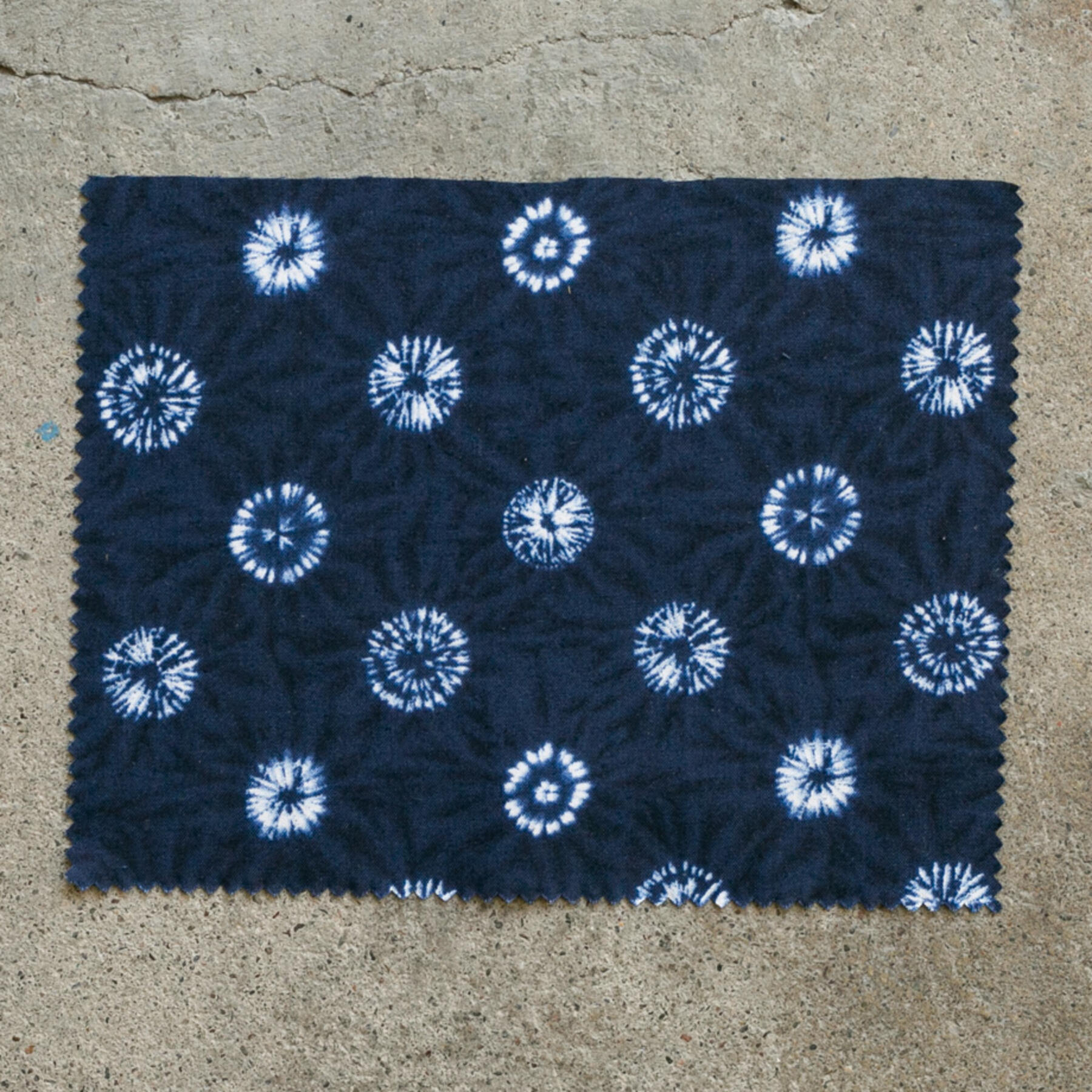 gustin #985 shibori dye starburst short sleeve shirt - navy