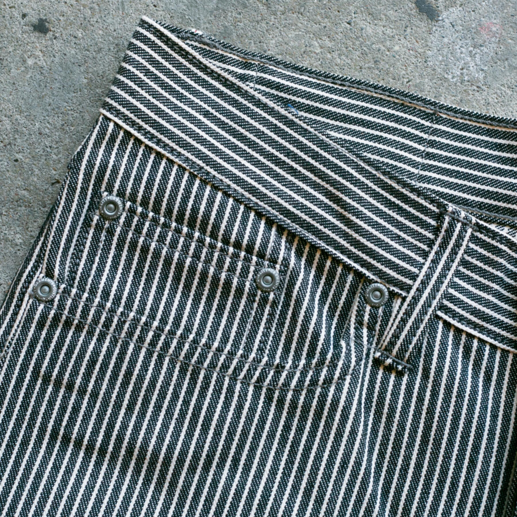 gustin #527 selvedge hickory stripe - indigo x white