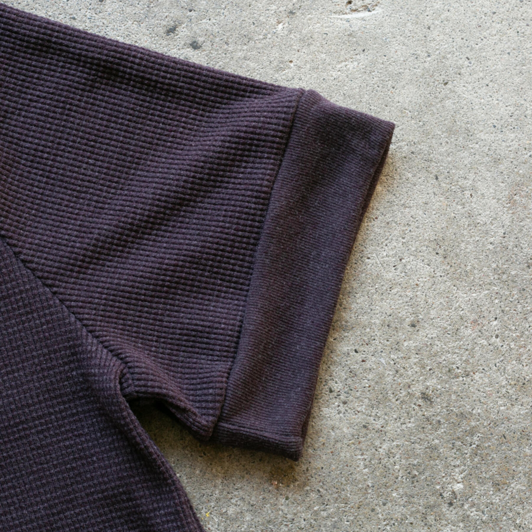 gustin waffle knit short sleeve henley - oxblood