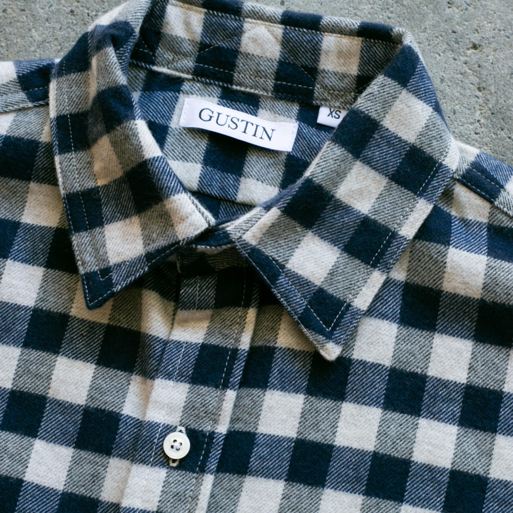 gustin #1021 yak wool - navy gingham