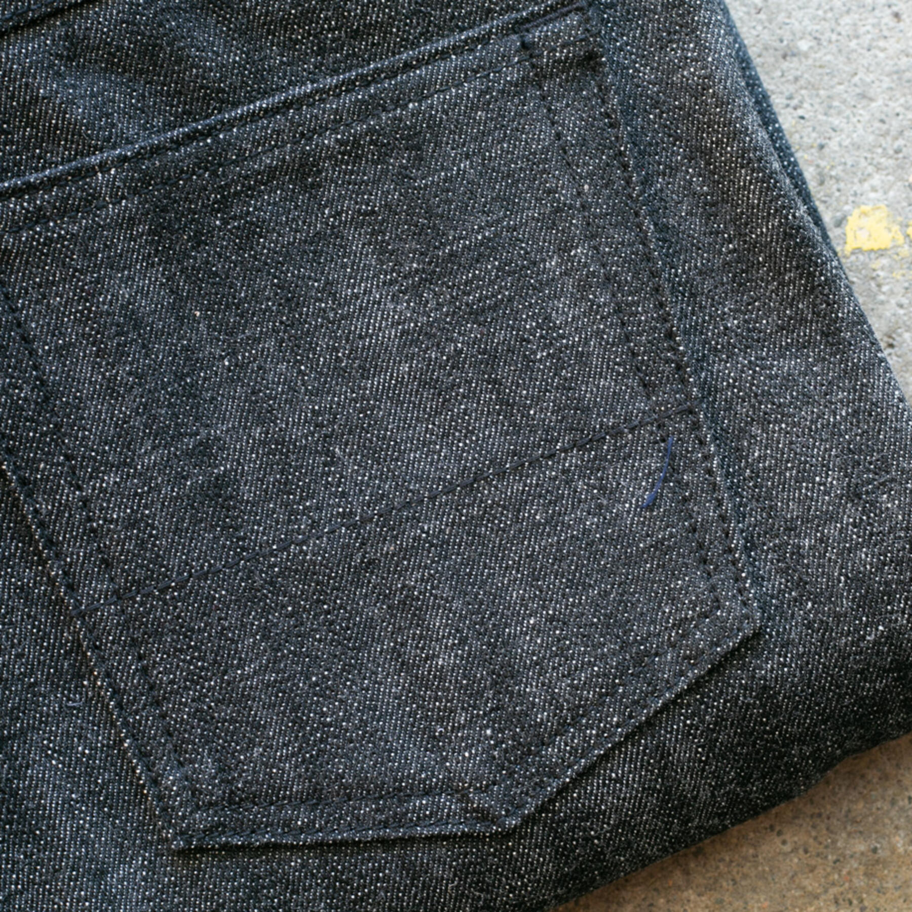 gustin #235 loomstate black