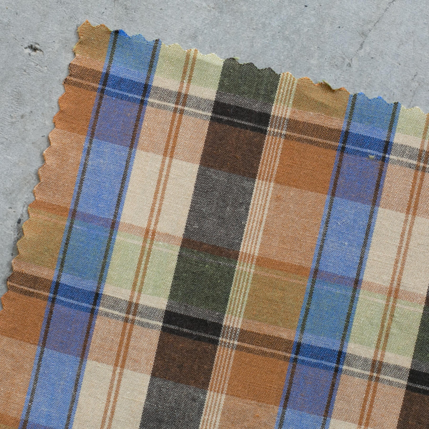 gustin #1090 hamptons plaid - cornflower orange