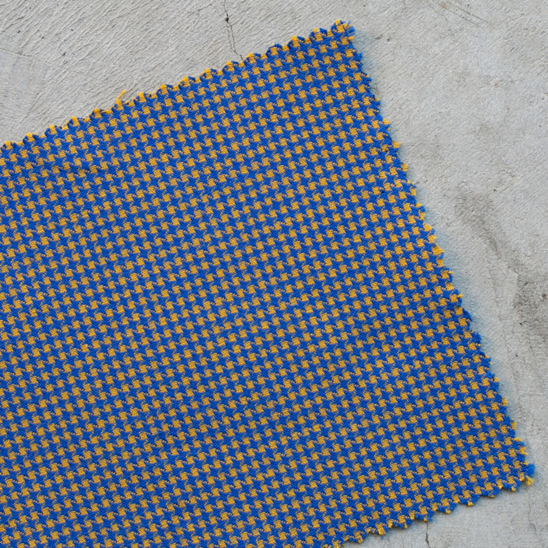 gustin #1095 electric houndstooth - navy school bus