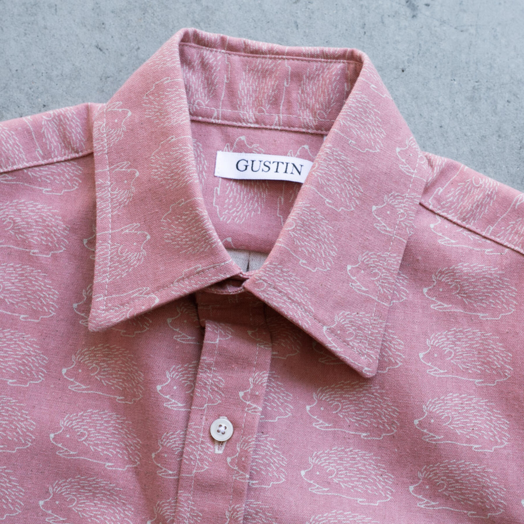 gustin #1100 the hedgehog shirt - salmon