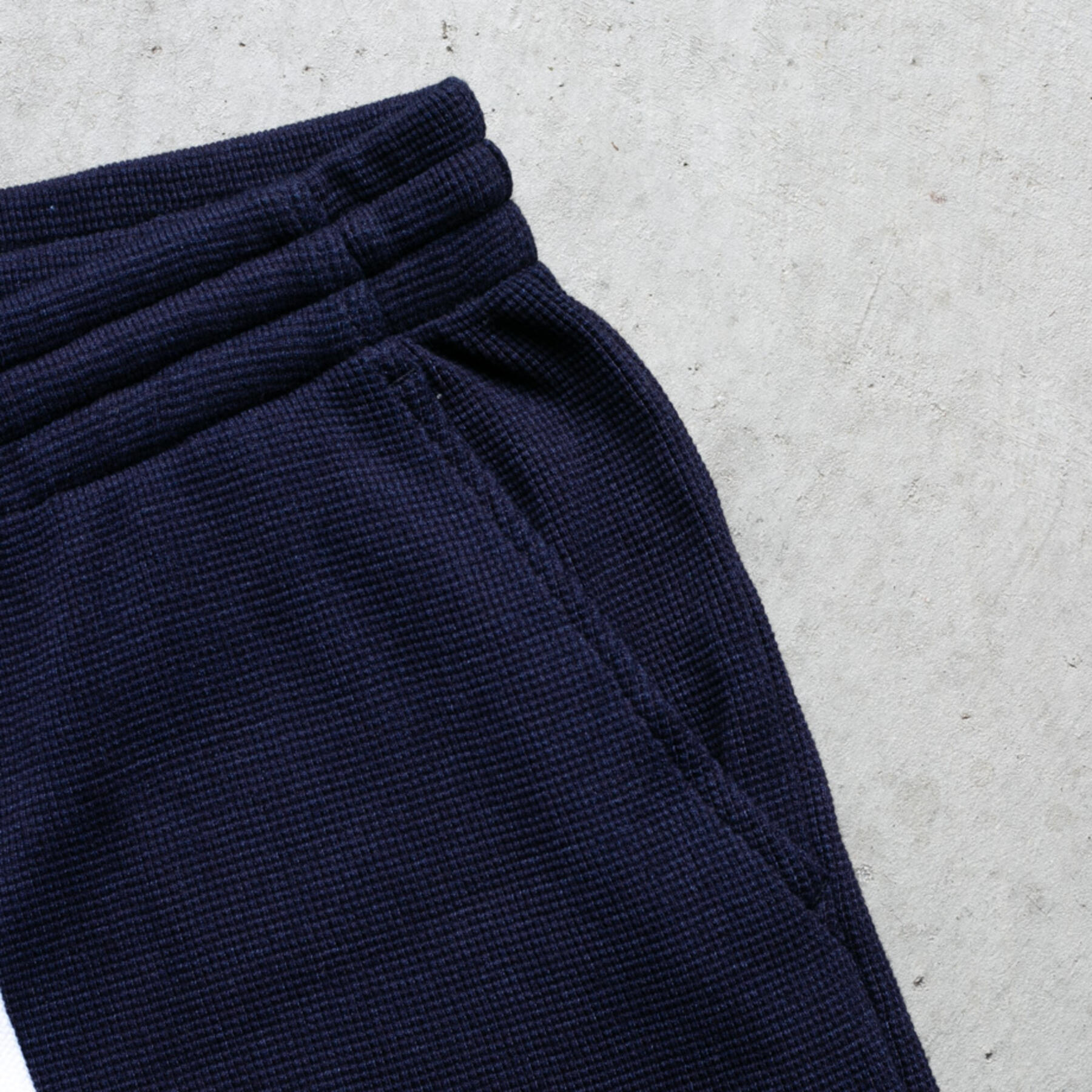 gustin indigo dyed waffle sweatshorts