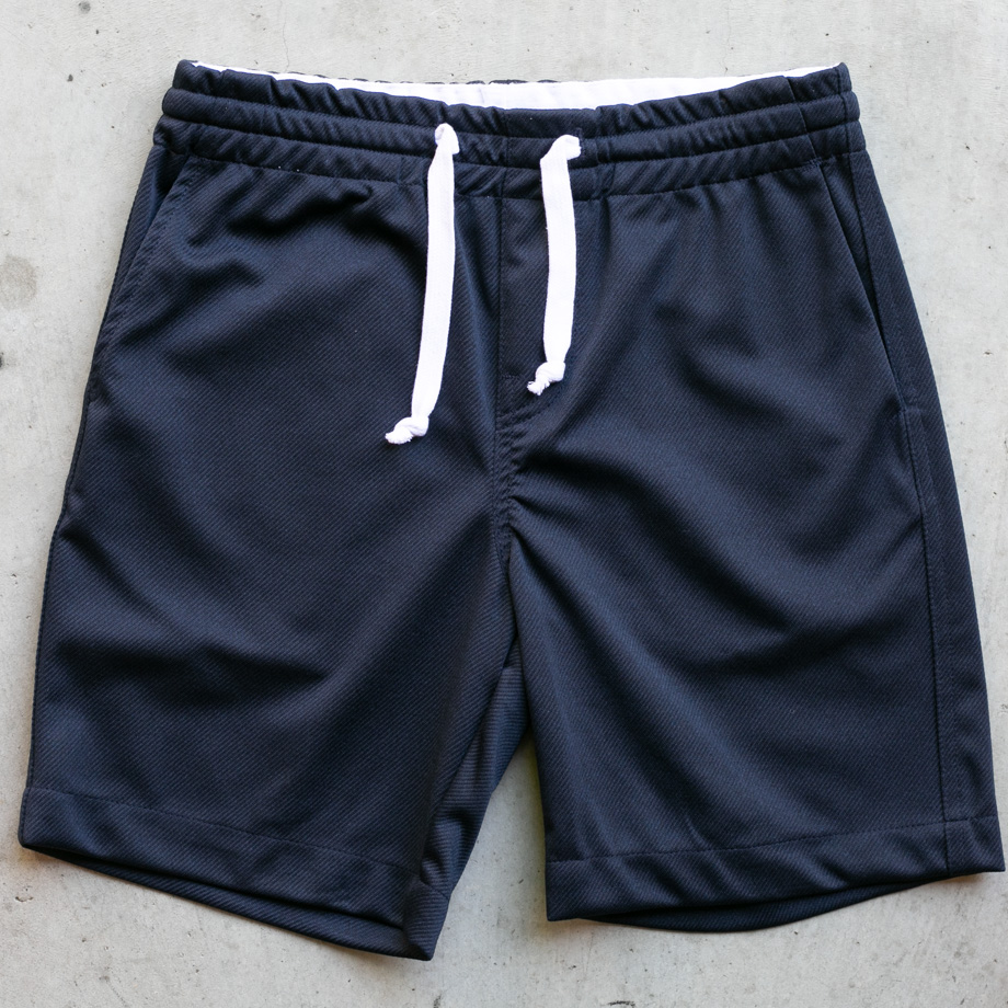 ユニバーサルプロダクツ　NO TUCK CHINO SHORTS[NAVY] NO TUCK CHINO SHORTS｜UNIVERSAL PRODUCTS. | 服と日用品 SLOPE