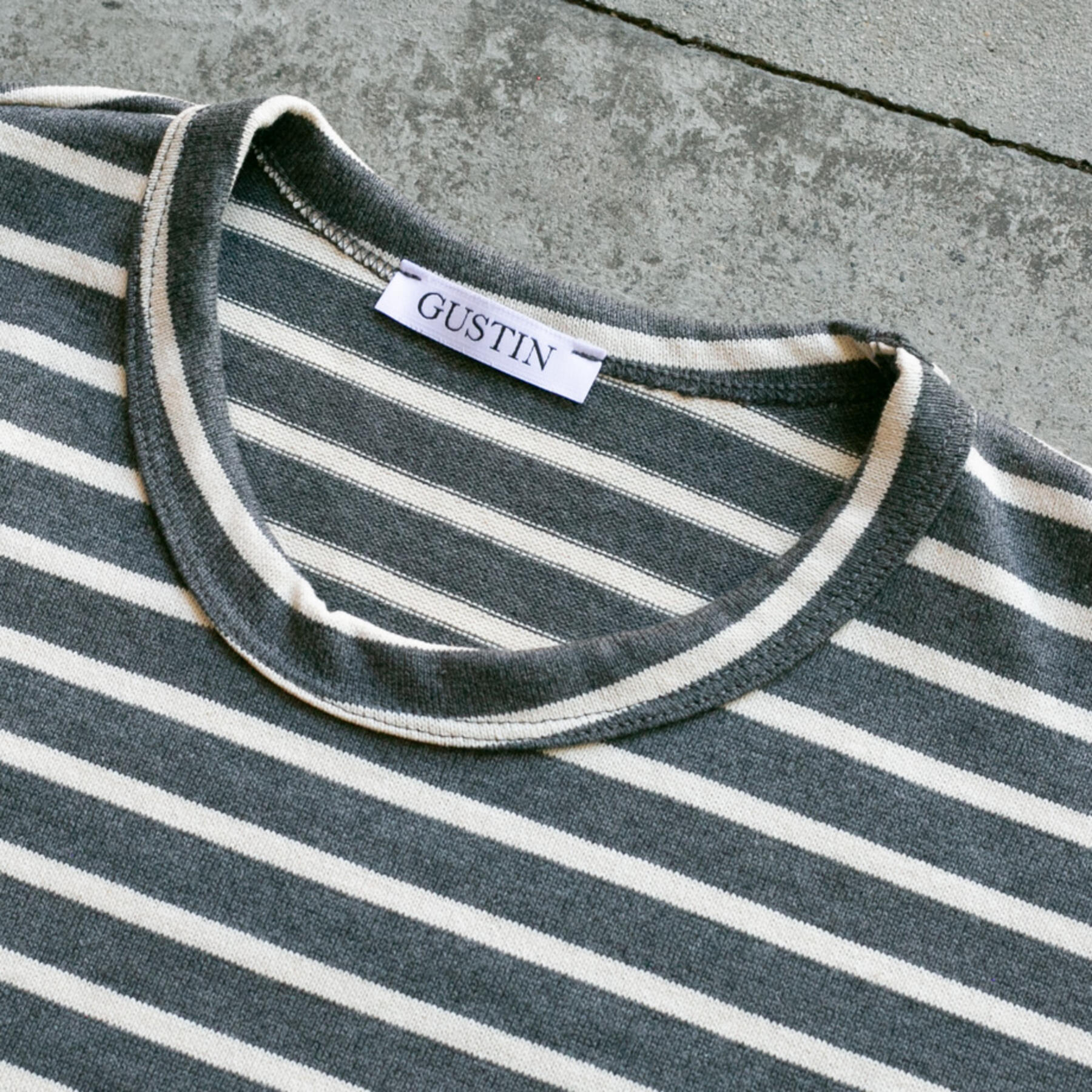gustin japan monster nautical stripe t-shirt - charcoal natural