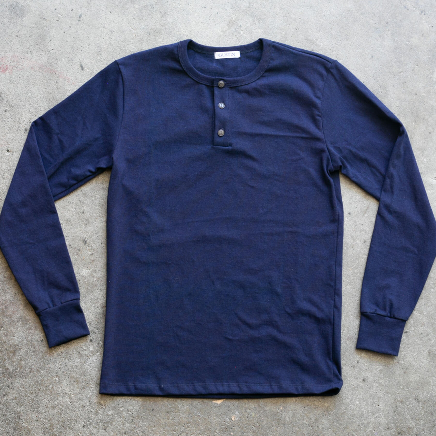 gustin indigo dyed henley - dark indigo