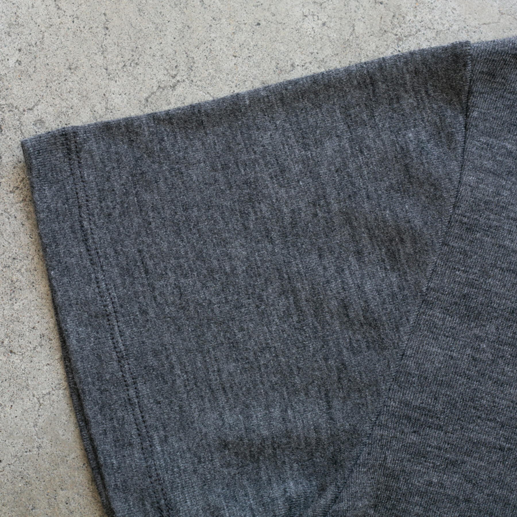 gustin merino wool polo - heather charcoal