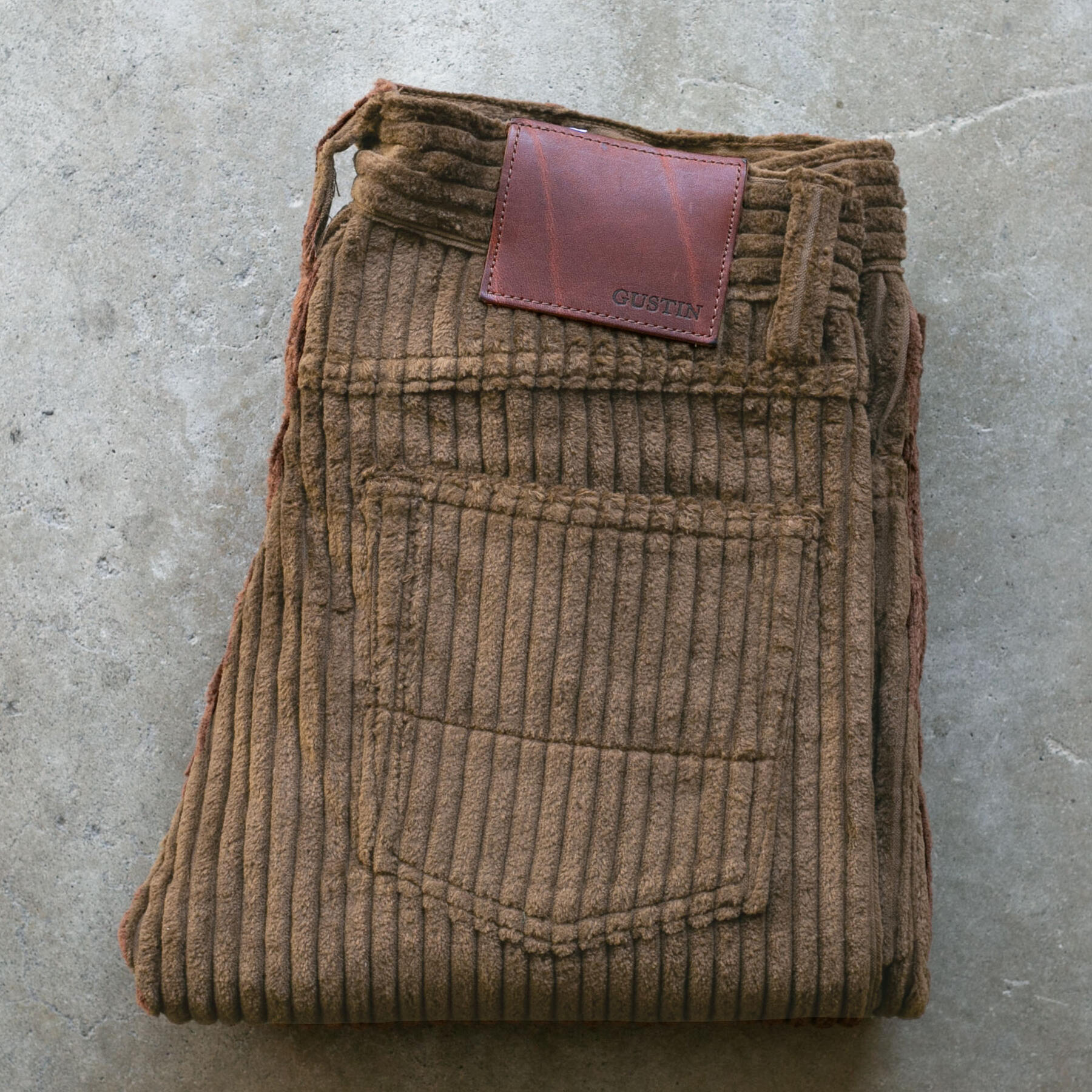 gustin #150 monster wale corduroy - brown
