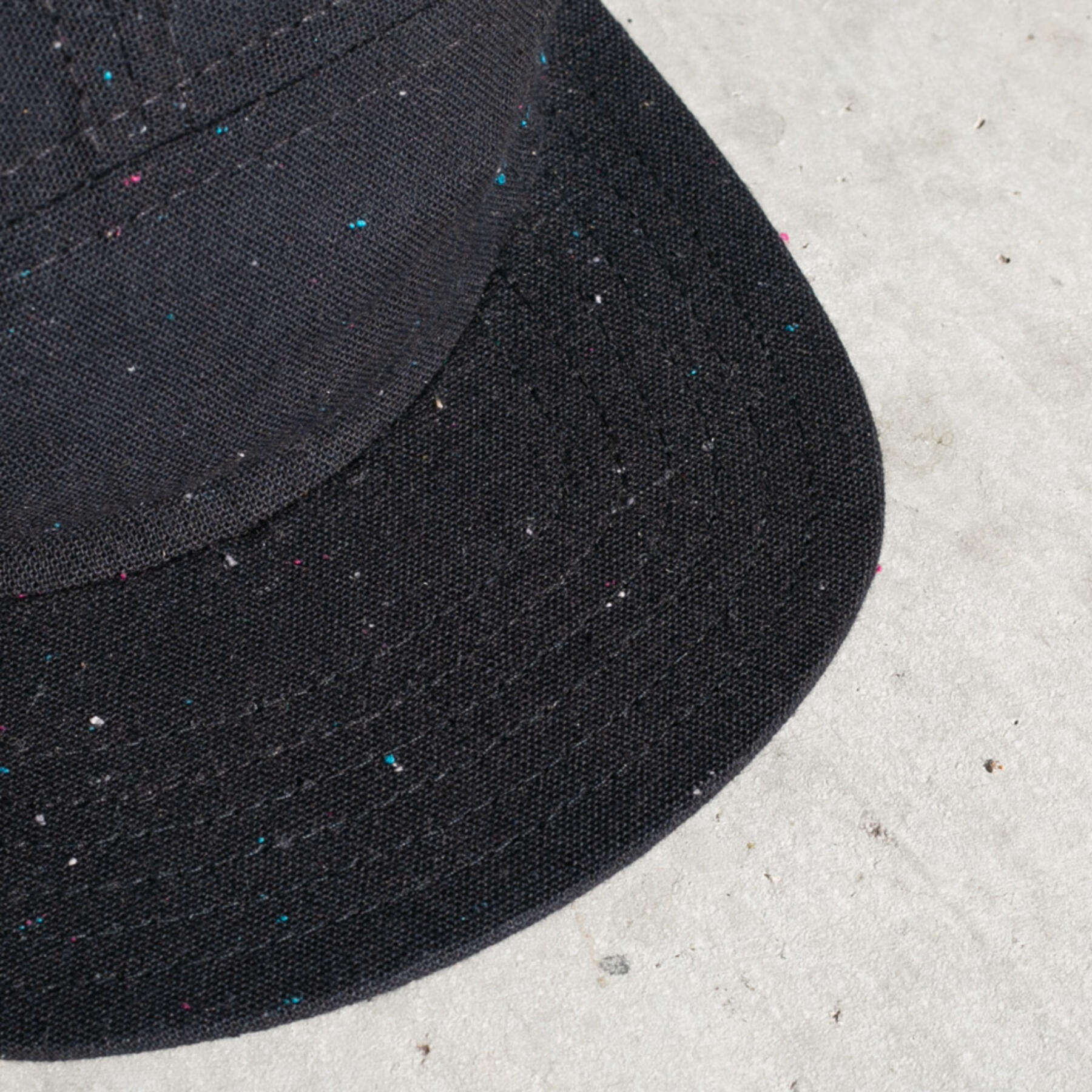 gustin camp hat - black rainbow nep