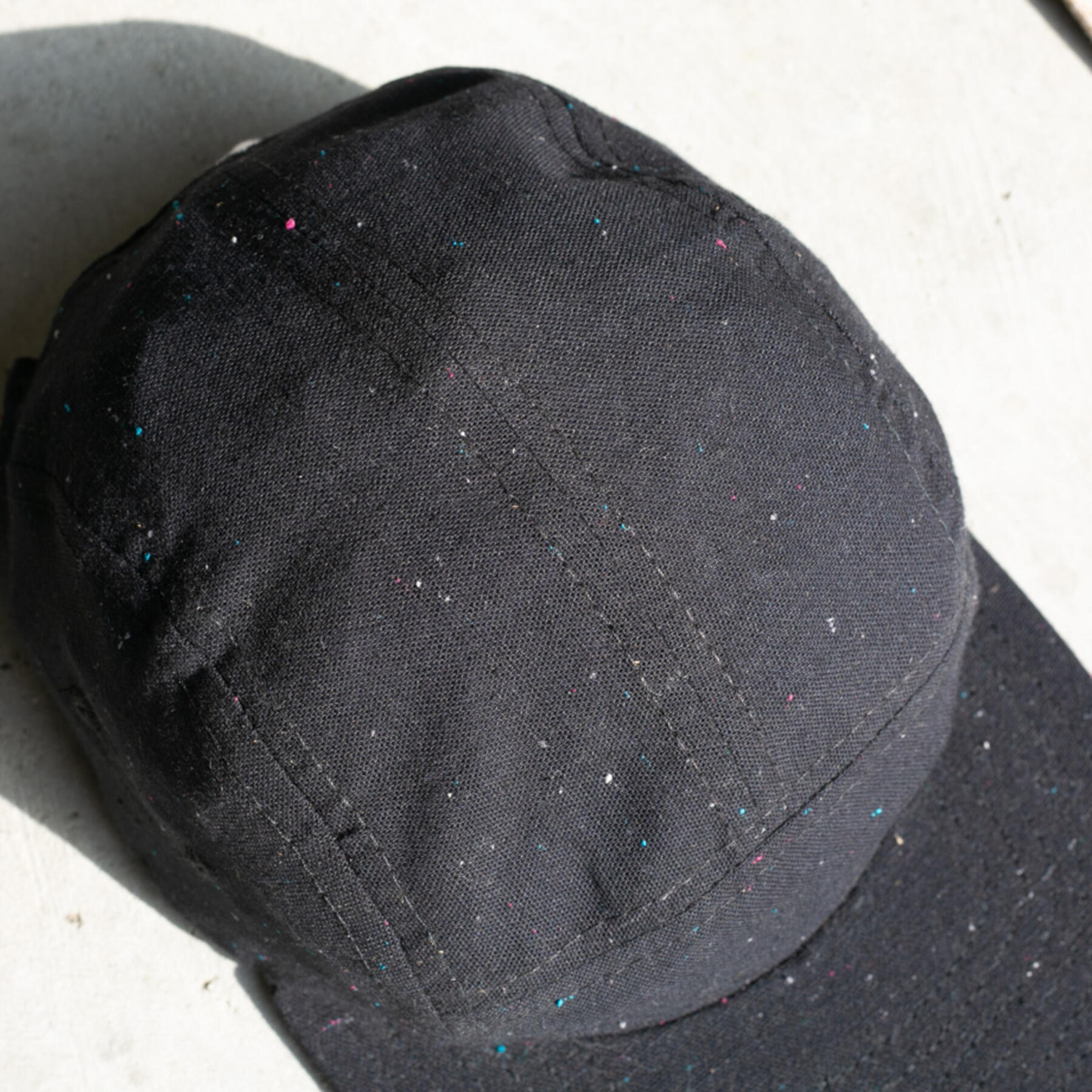 gustin camp hat - black rainbow nep
