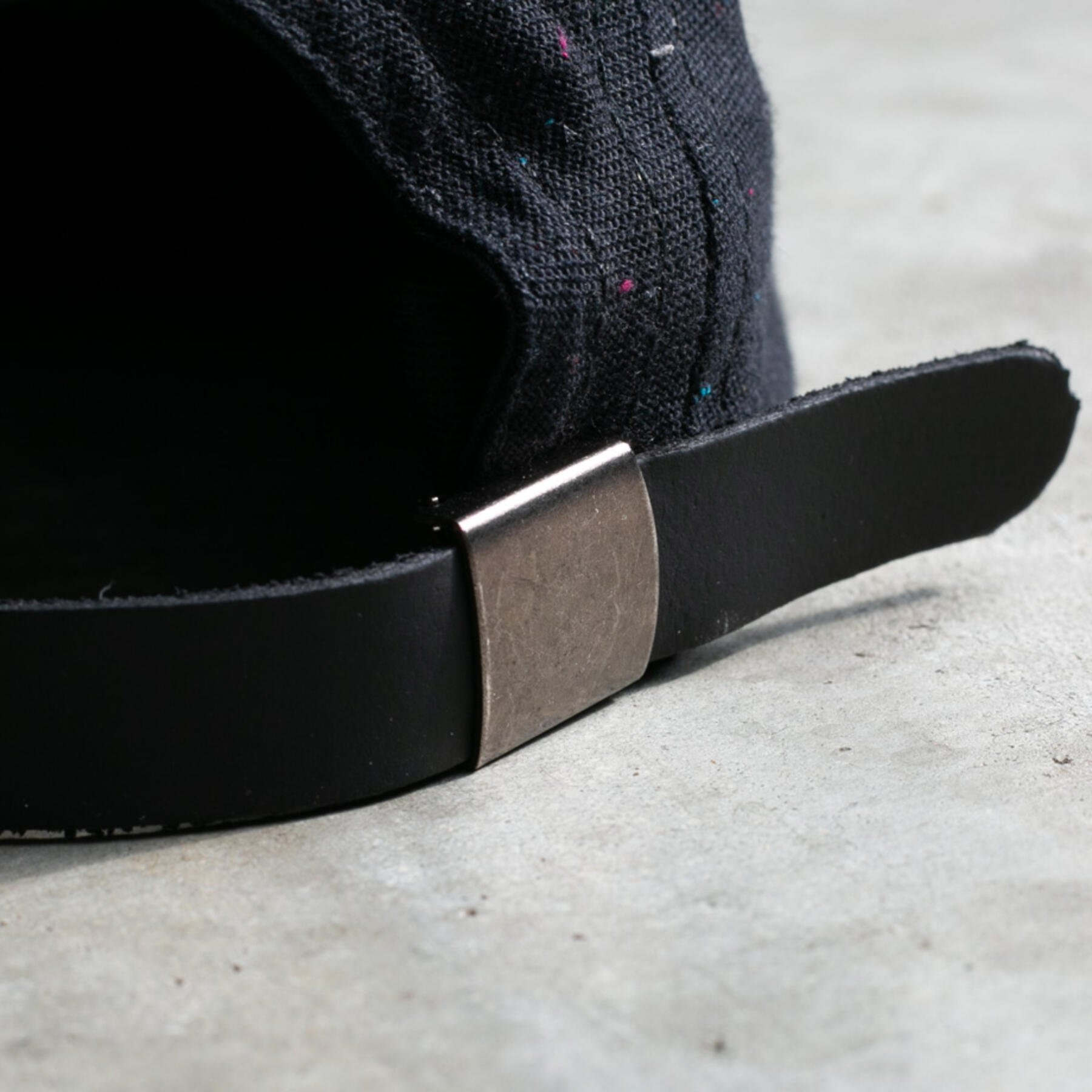 gustin camp hat - black rainbow nep