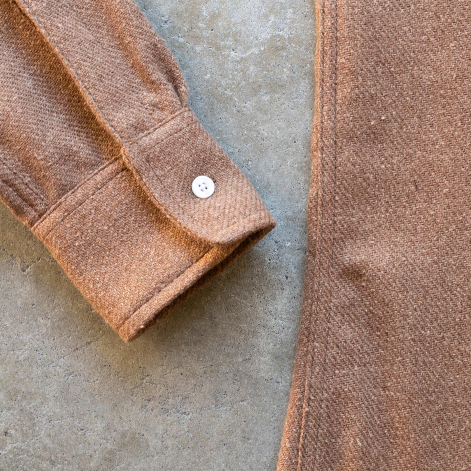 gustin #1172 repro 90's skater flannel - camel