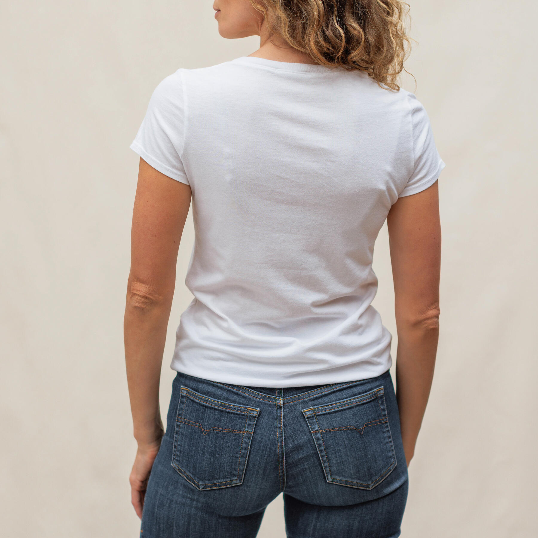 gustin women's v-neck t-shirt 2 pack - white