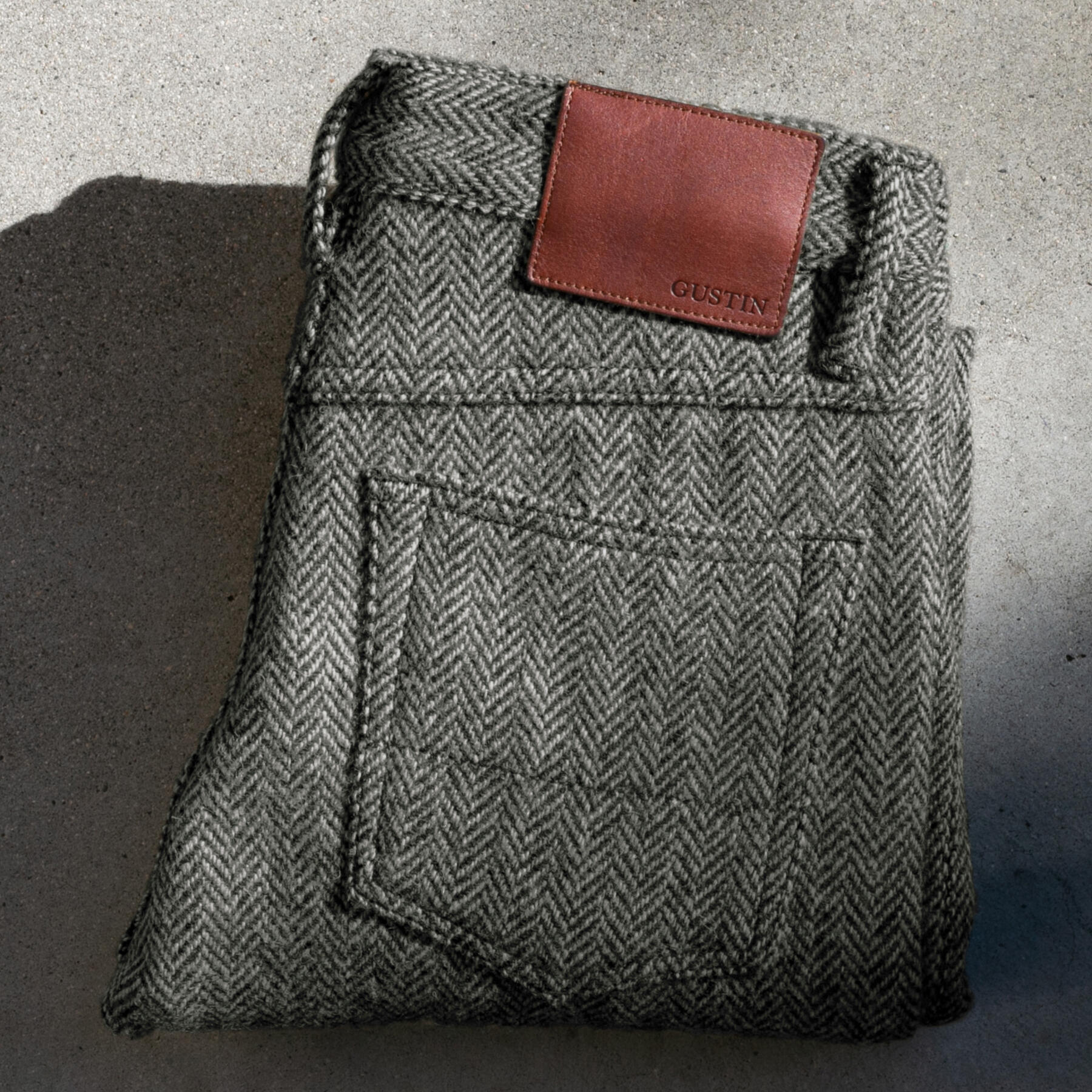 gustin #330 harris tweed® 5 pocket - grey x black herringbone