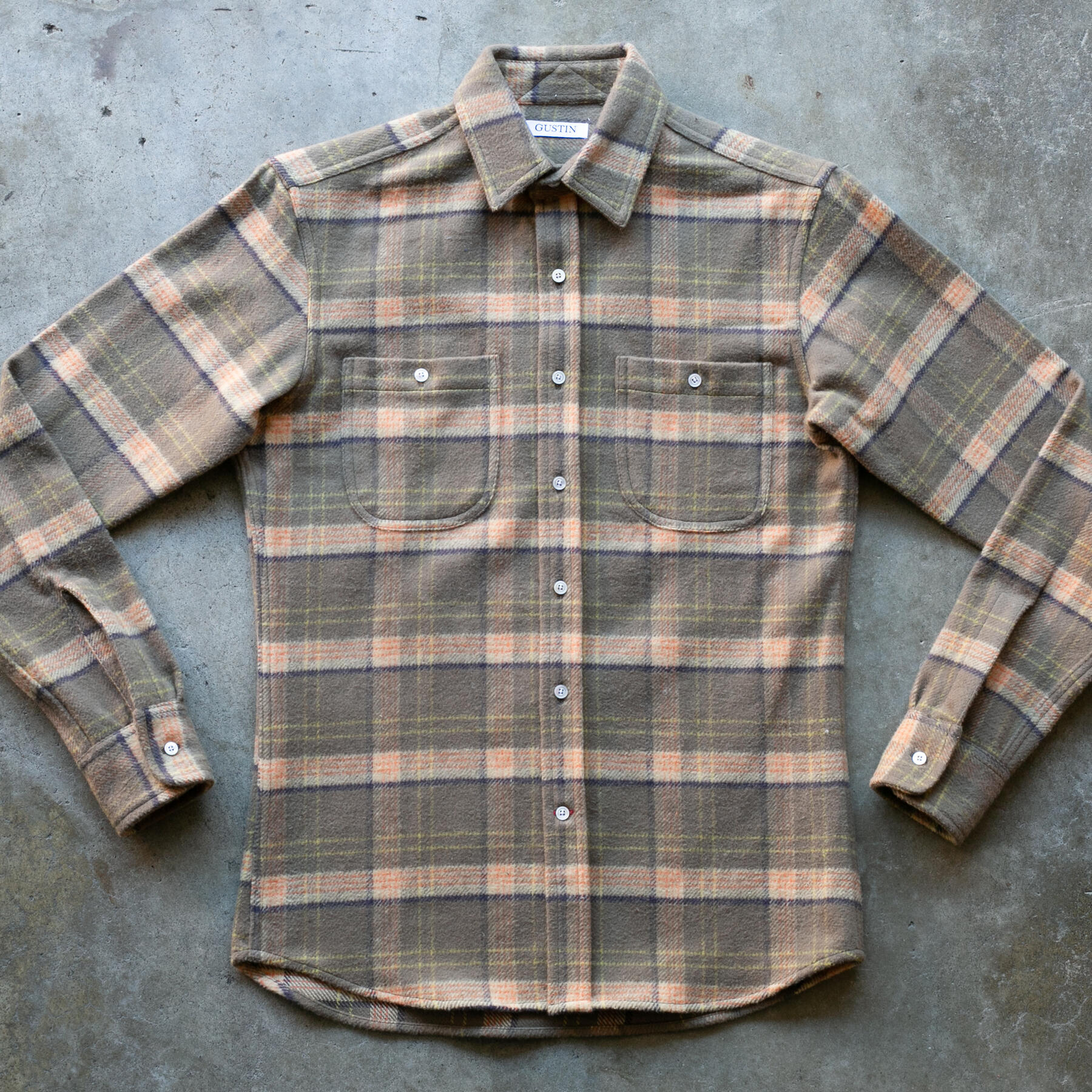 gustin #1180 monster flannel - wood