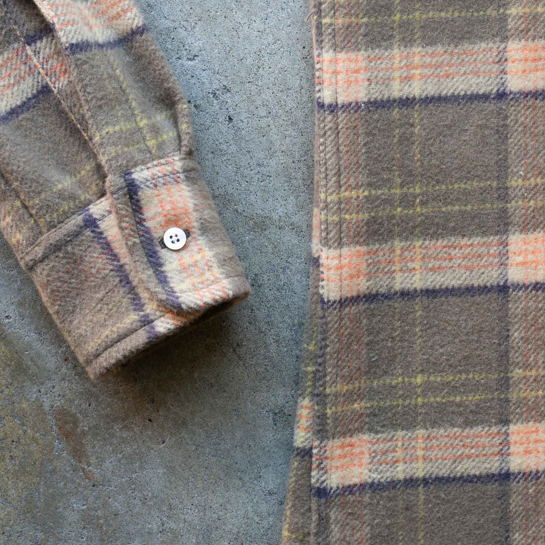gustin #1180 monster flannel - wood