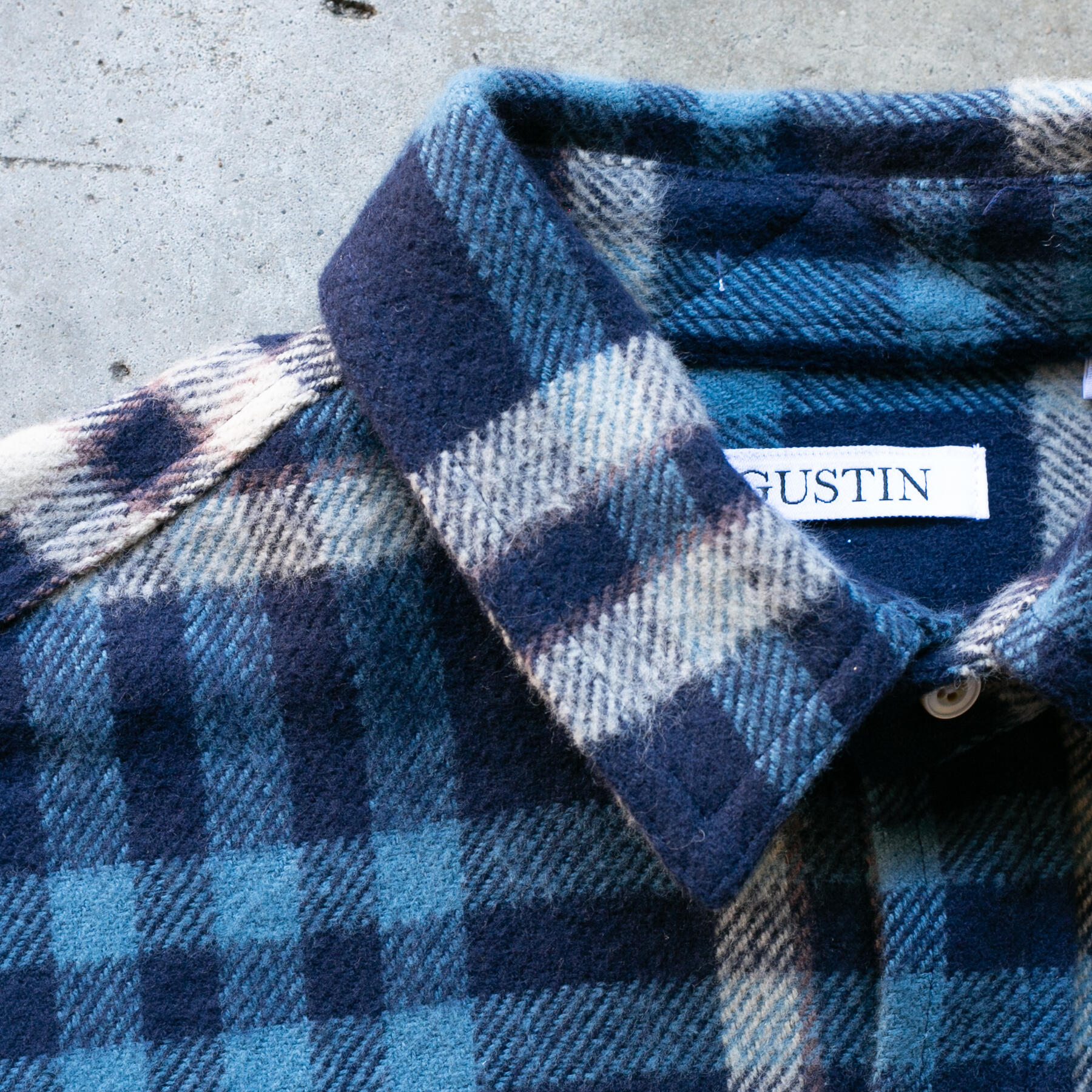 gustin #1183 monster flannel - navy cobalt