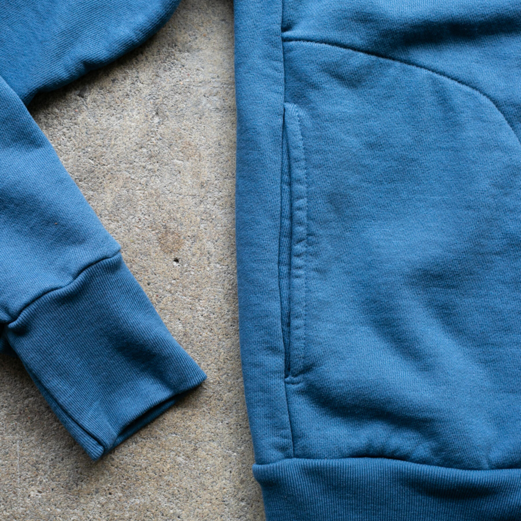 gustin french terry bomber - vintage blue