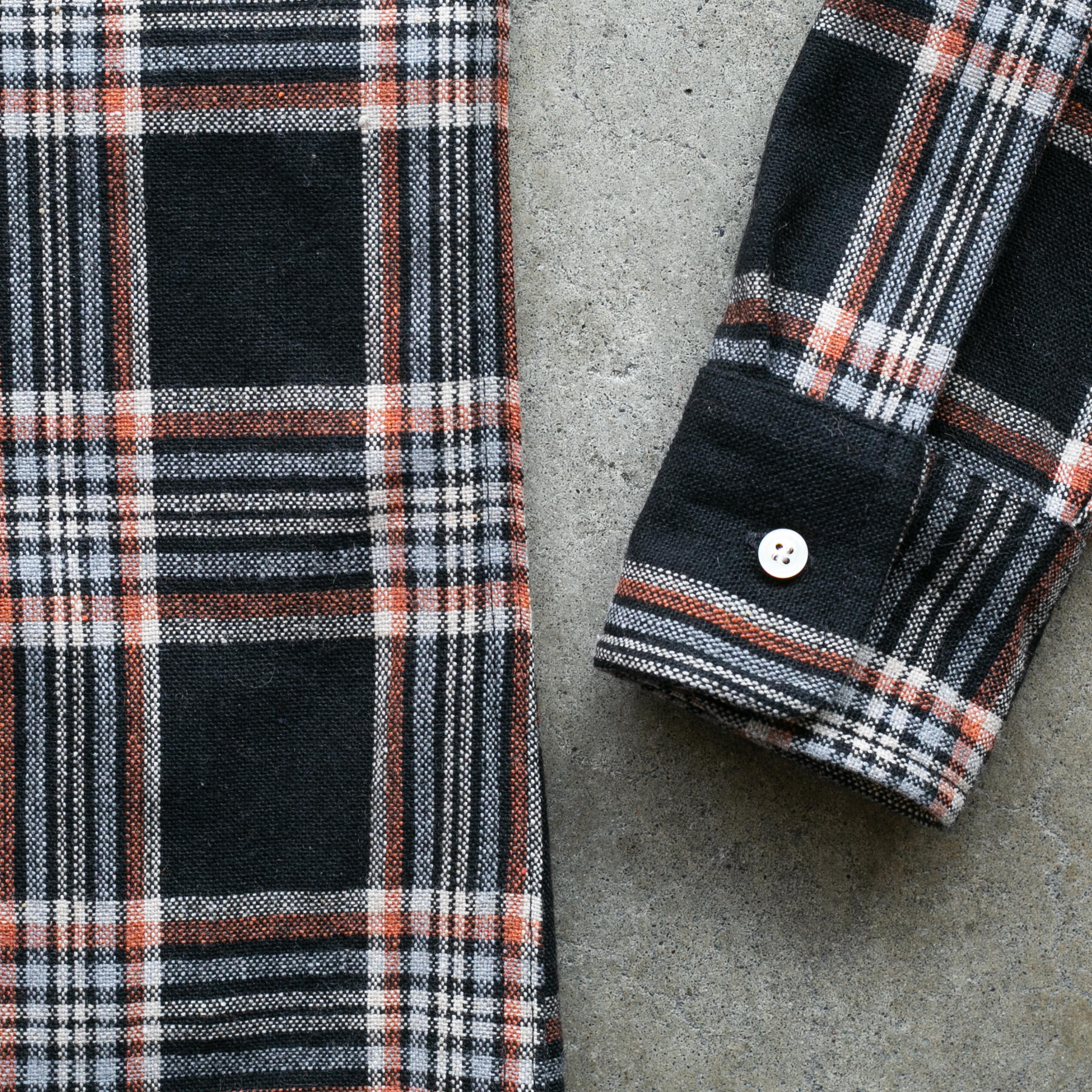 gustin #1188 homespun black plaid