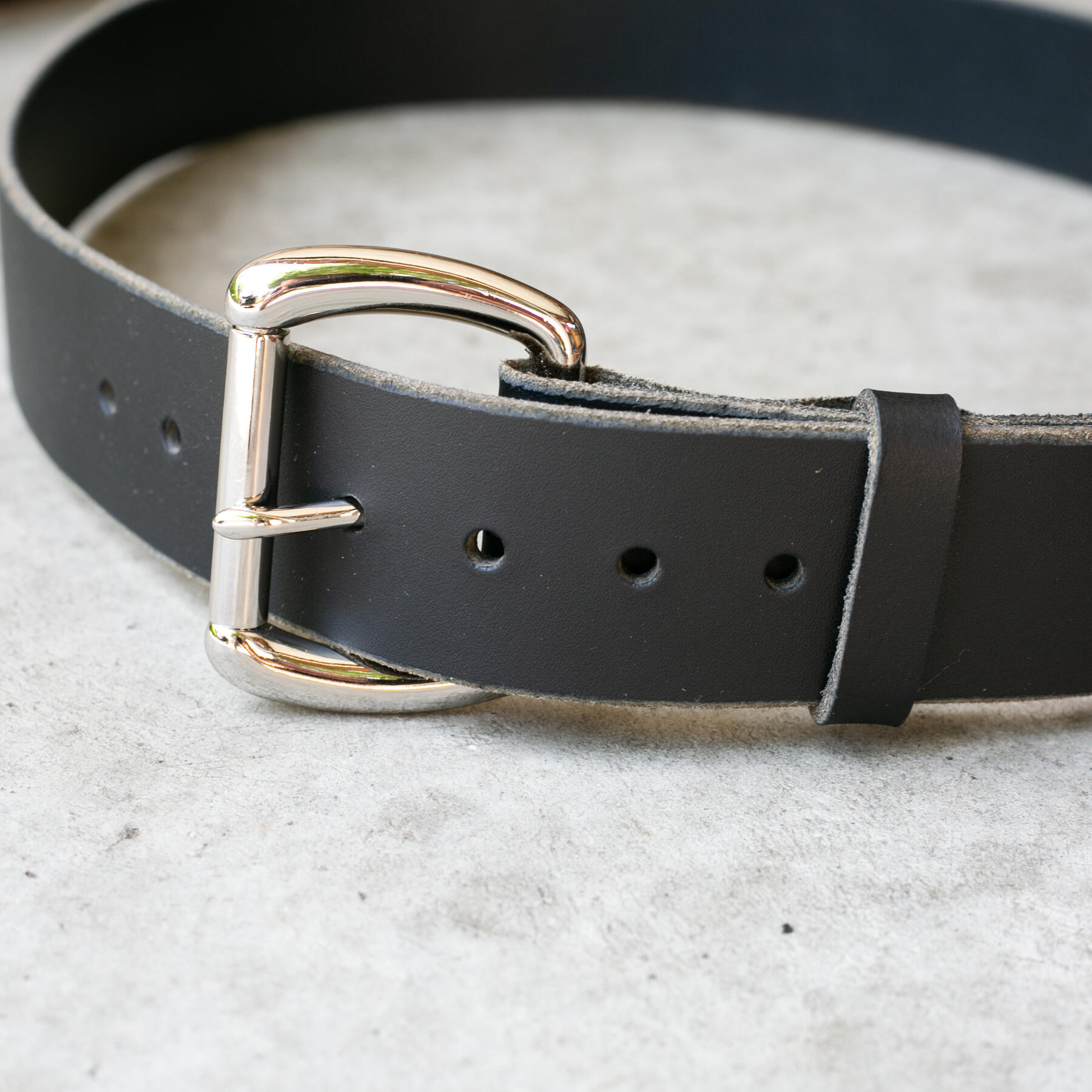 gustin black roller belt