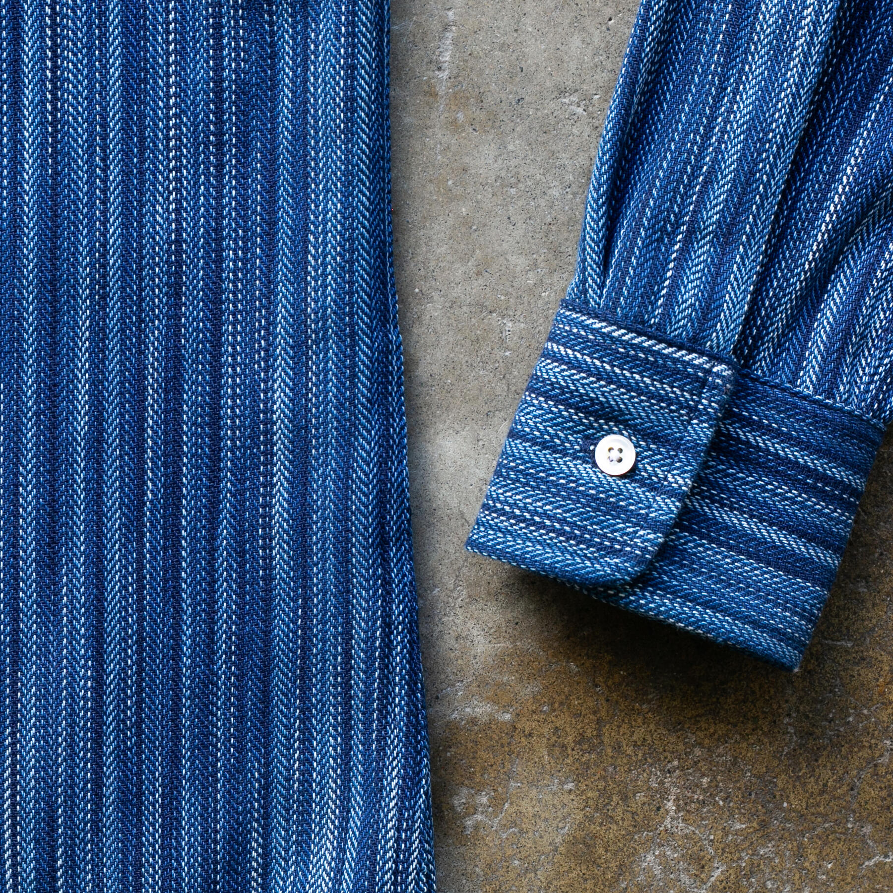 gustin #1205 indigo fade shirt